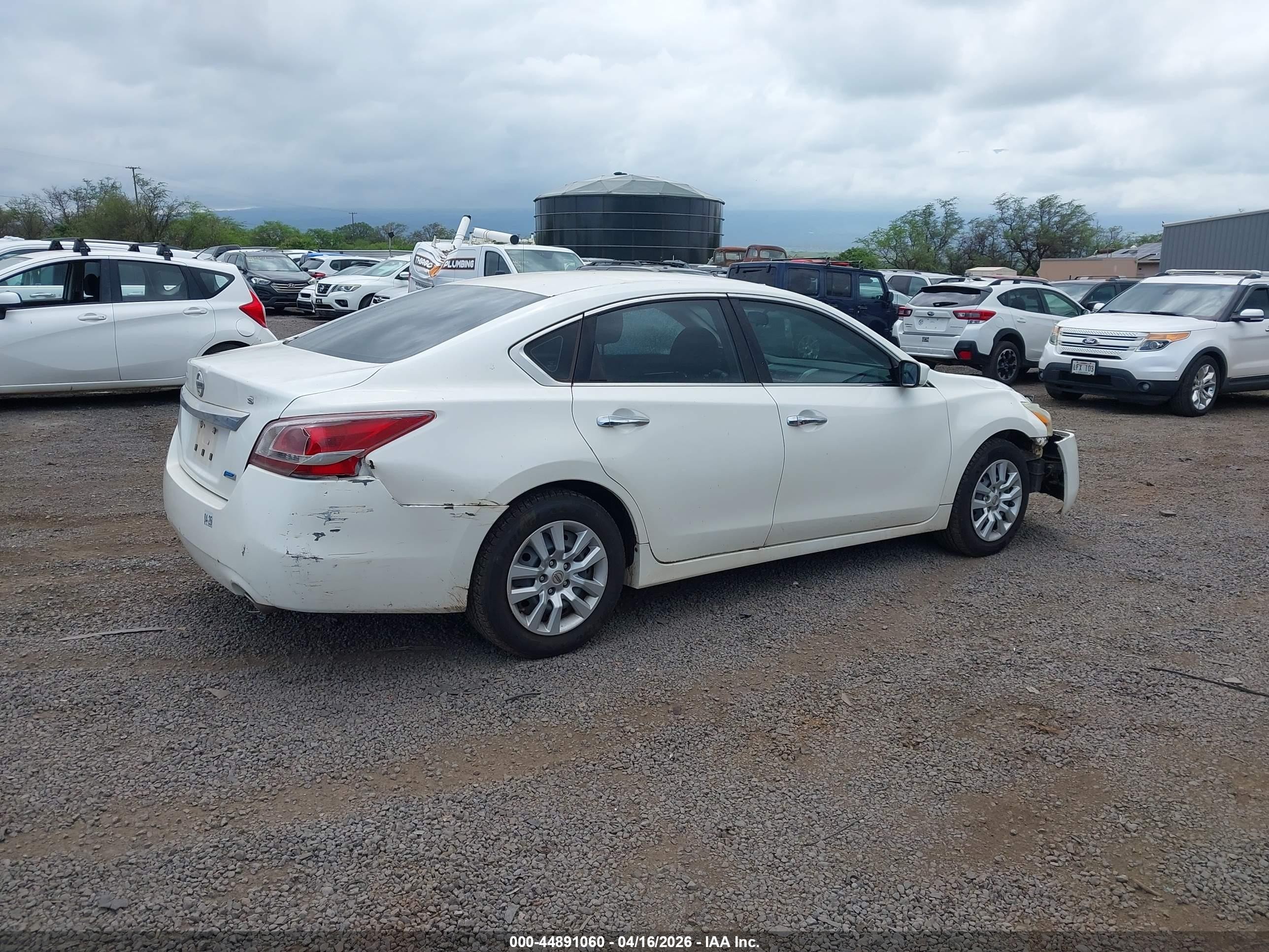 2013 Nissan Altima 2.5 S White vin: 1N4AL3AP8DC116565