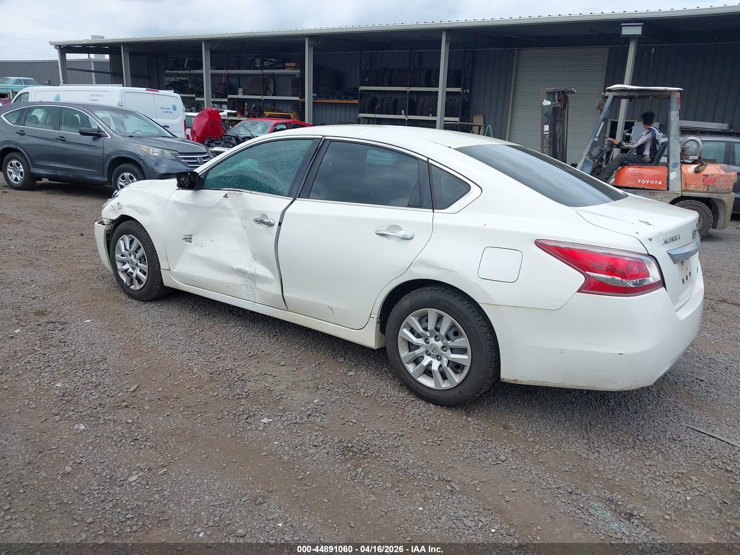 2013 Nissan Altima 2.5 S White vin: 1N4AL3AP8DC116565
