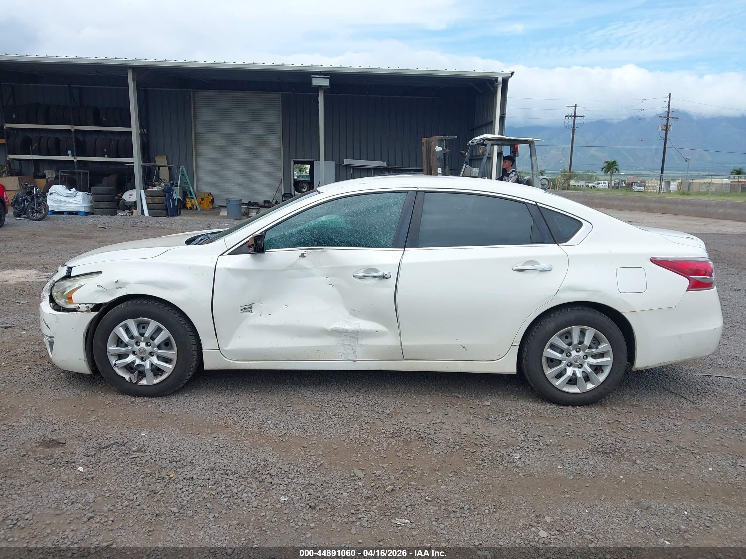 2013 Nissan Altima 2.5 S White vin: 1N4AL3AP8DC116565