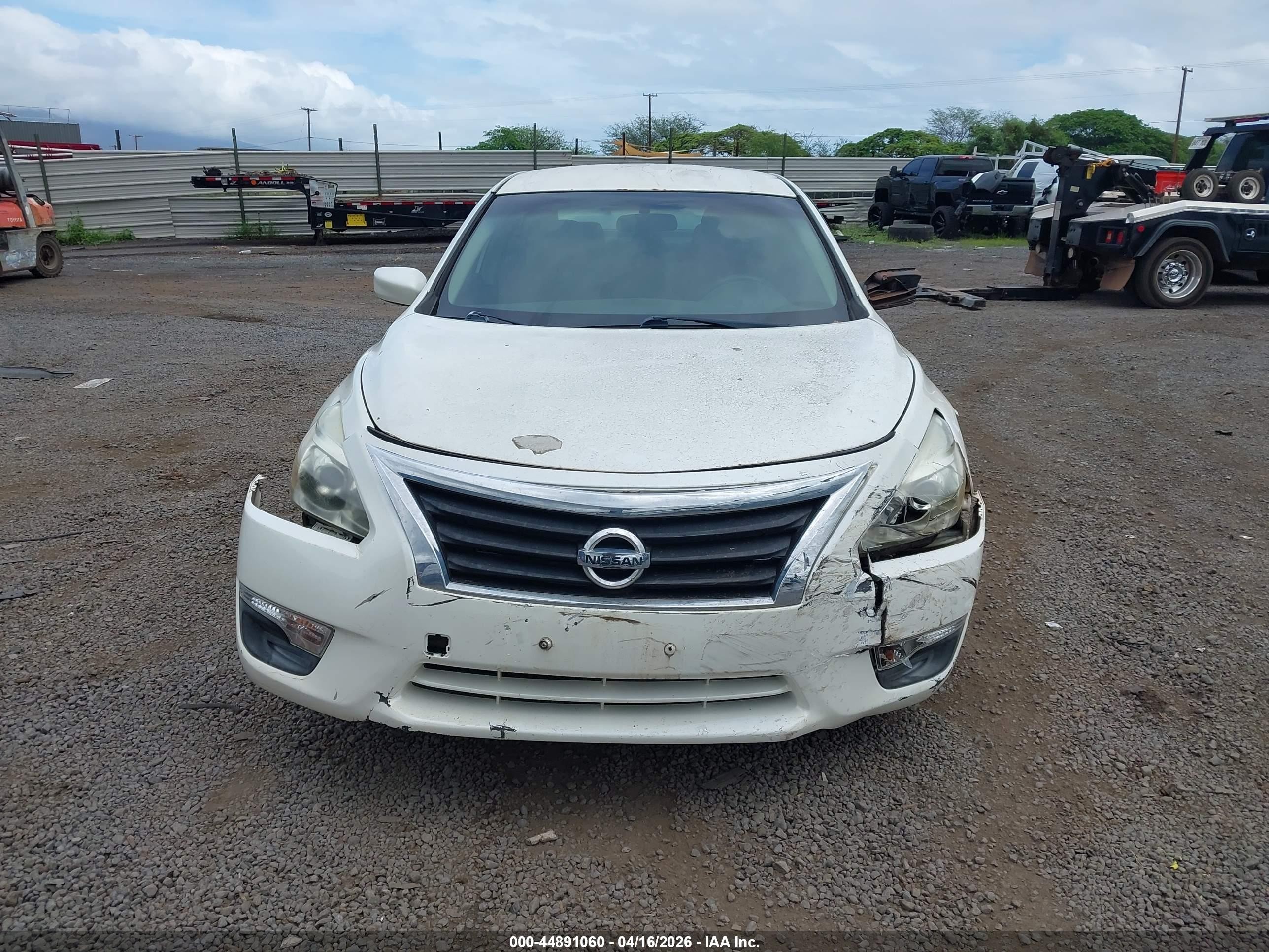 2013 Nissan Altima 2.5 S White vin: 1N4AL3AP8DC116565