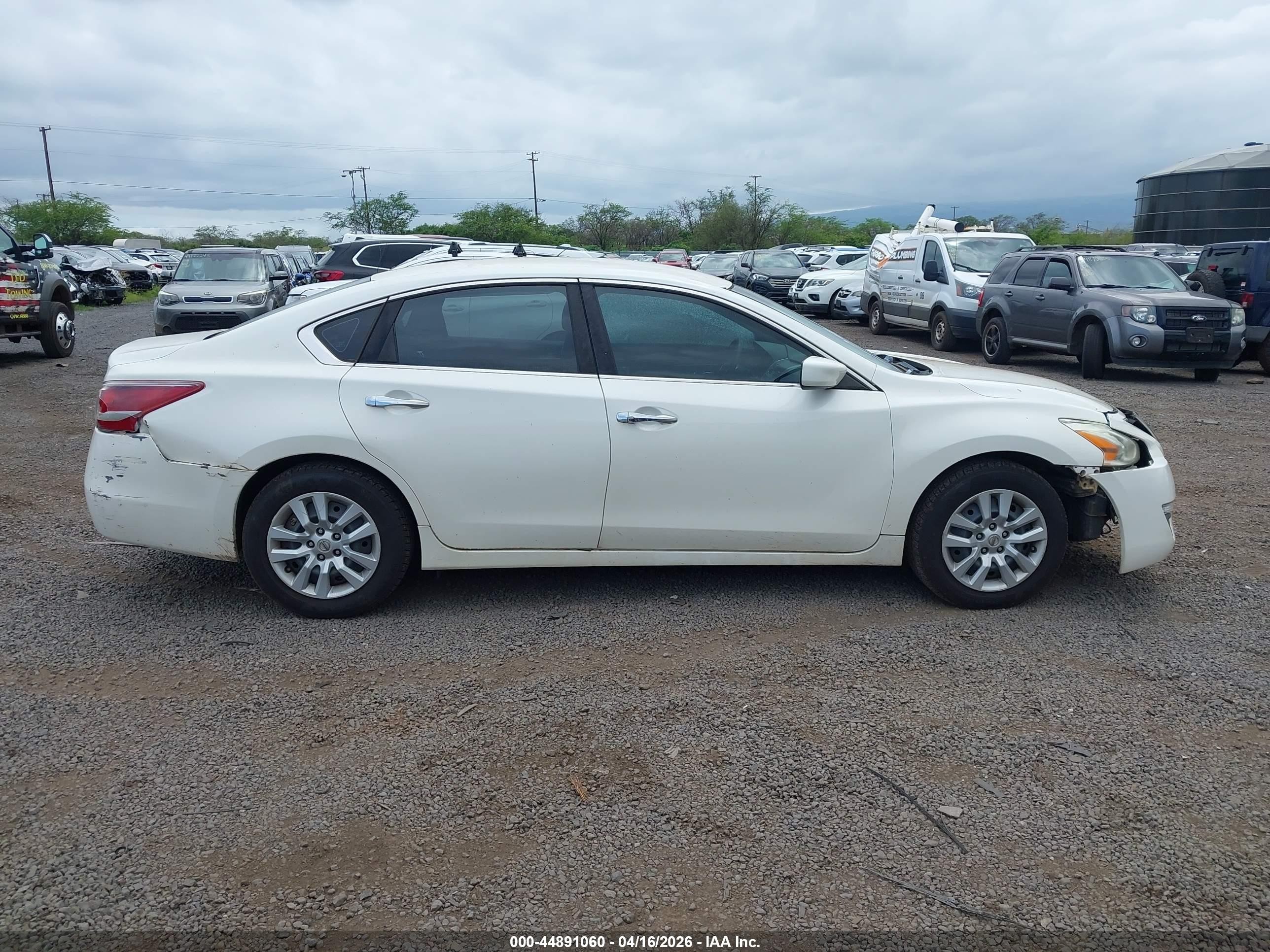 2013 Nissan Altima 2.5 S White vin: 1N4AL3AP8DC116565
