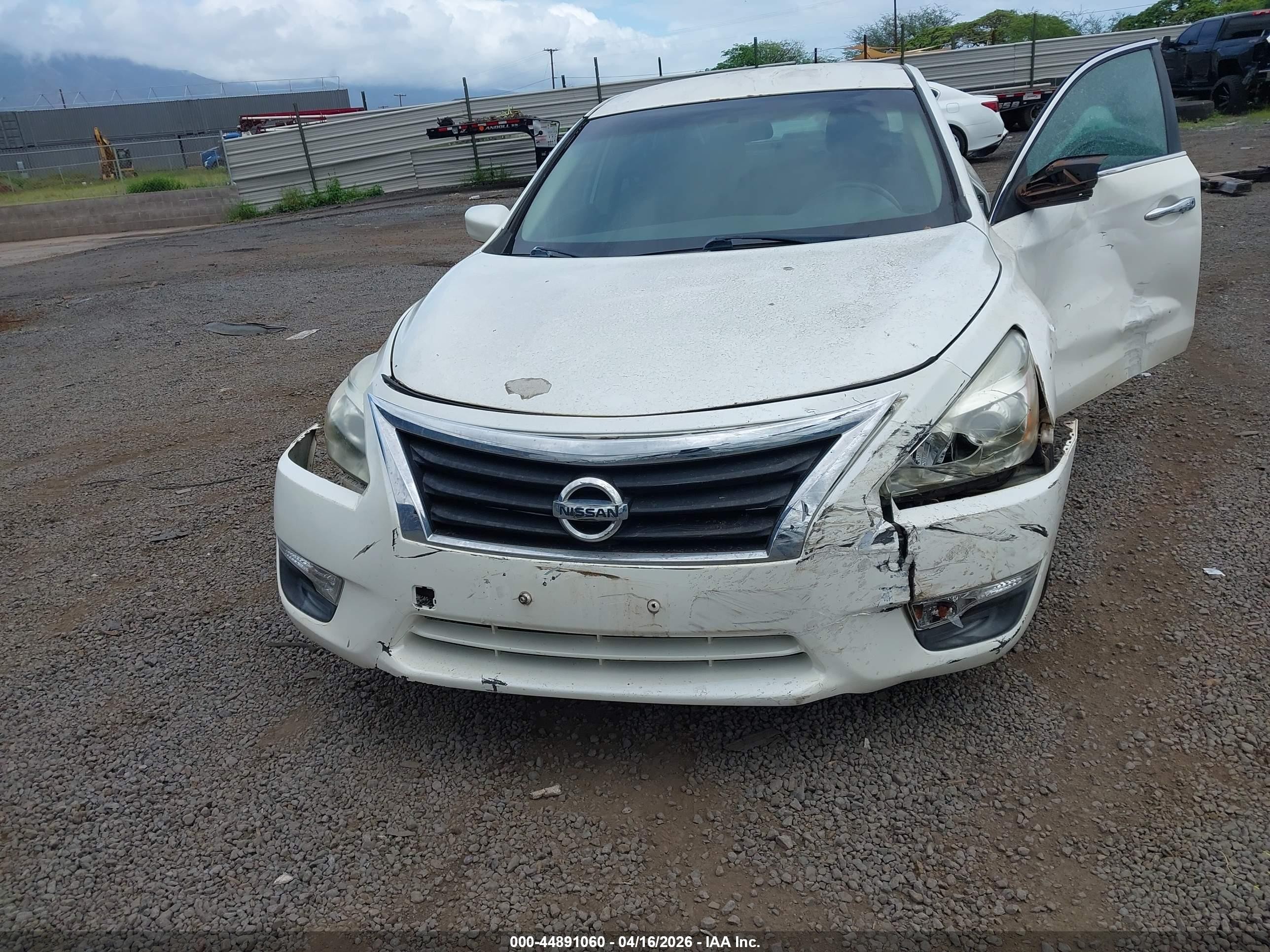 2013 Nissan Altima 2.5 S White vin: 1N4AL3AP8DC116565