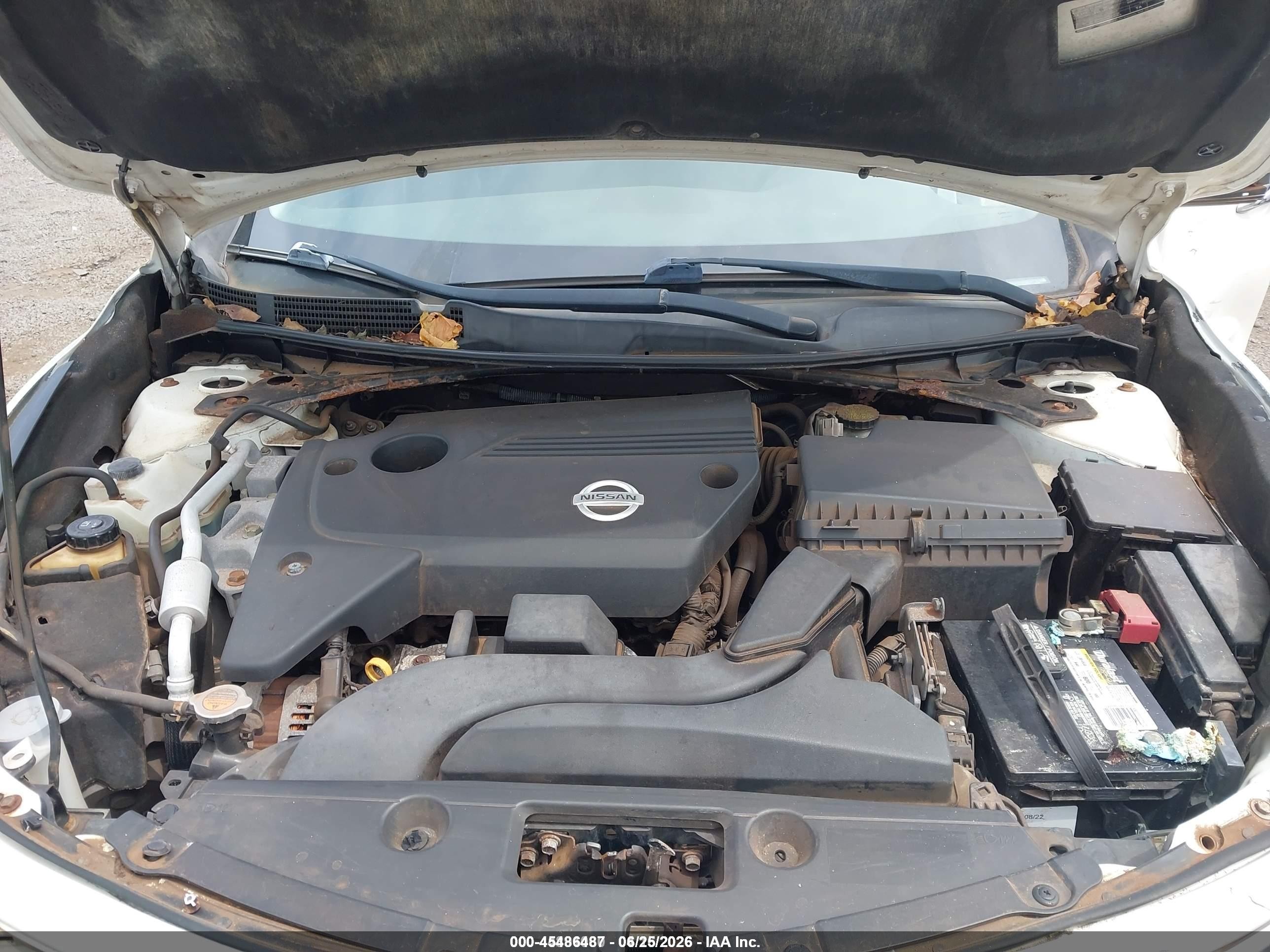 2013 Nissan Altima 2.5 S White vin: 1N4AL3AP8DC116565