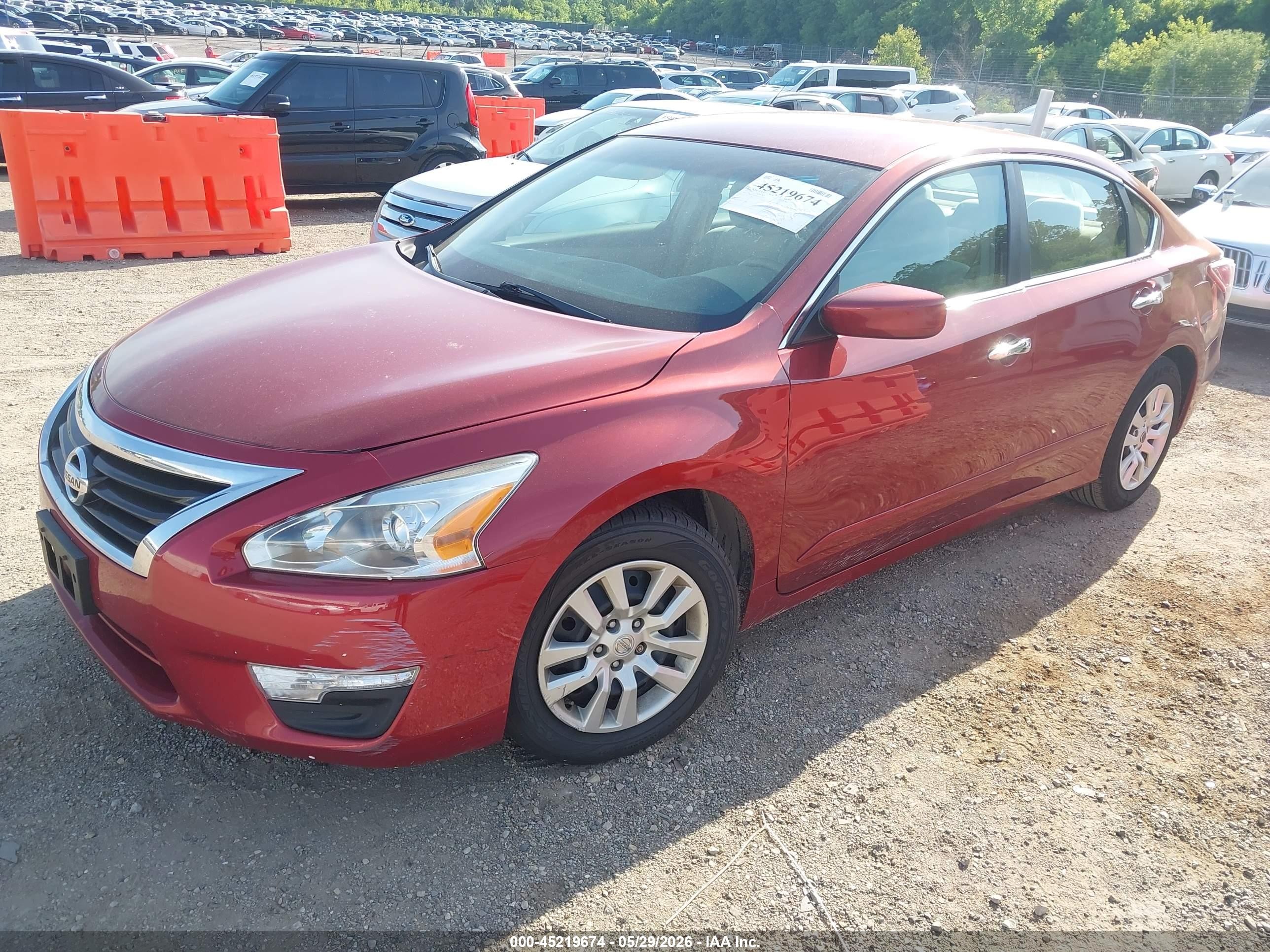 2013 Nissan Altima 2.5 S Red vin: 1N4AL3AP8DC117117