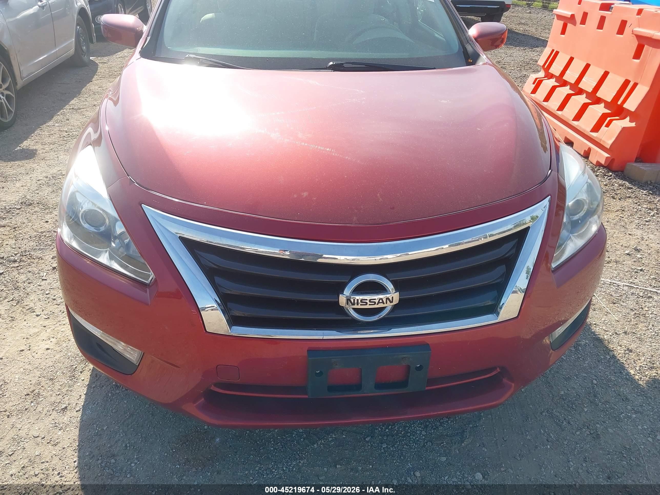 2013 Nissan Altima 2.5 S Red vin: 1N4AL3AP8DC117117