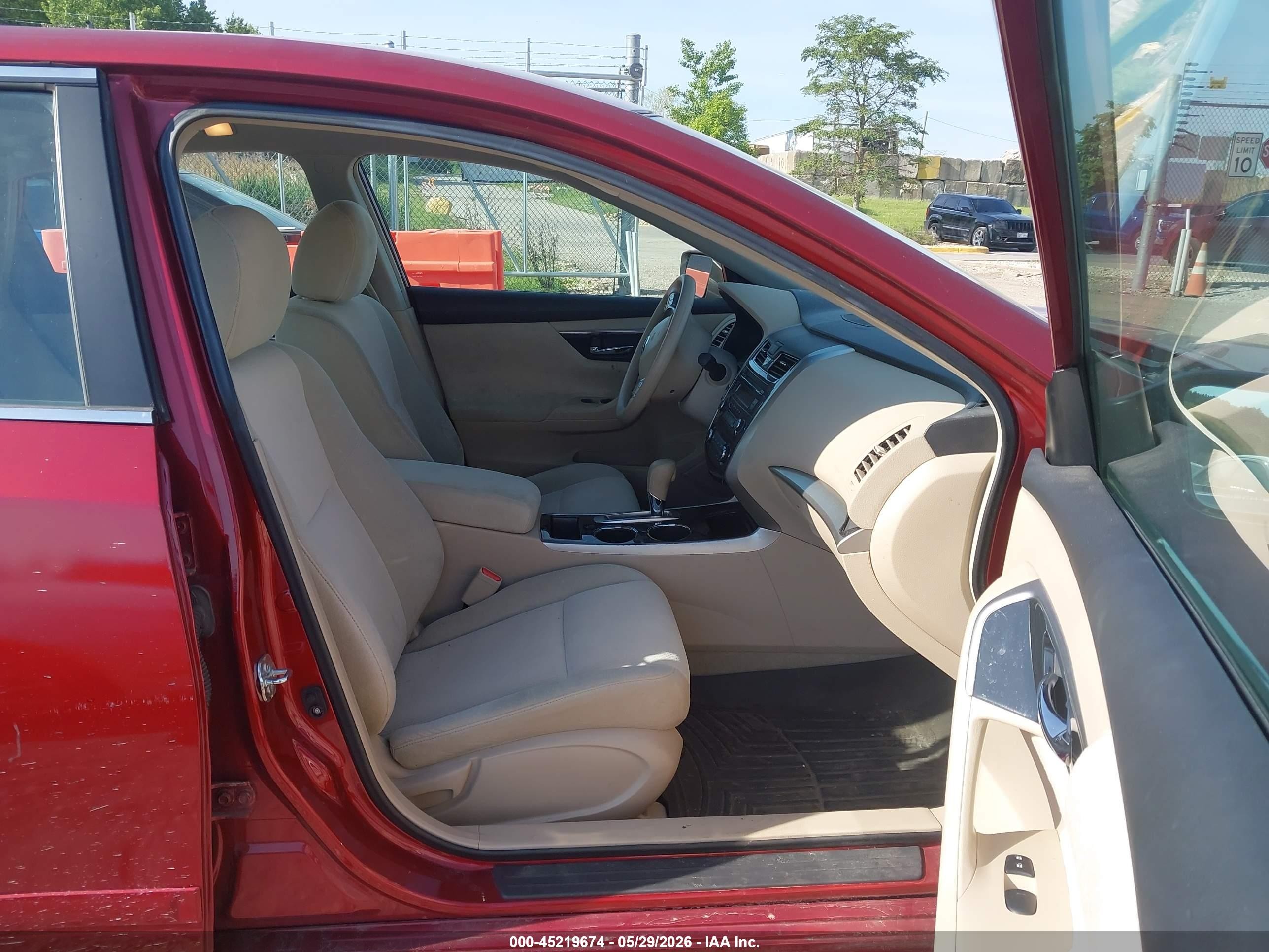 2013 Nissan Altima 2.5 S Red vin: 1N4AL3AP8DC117117