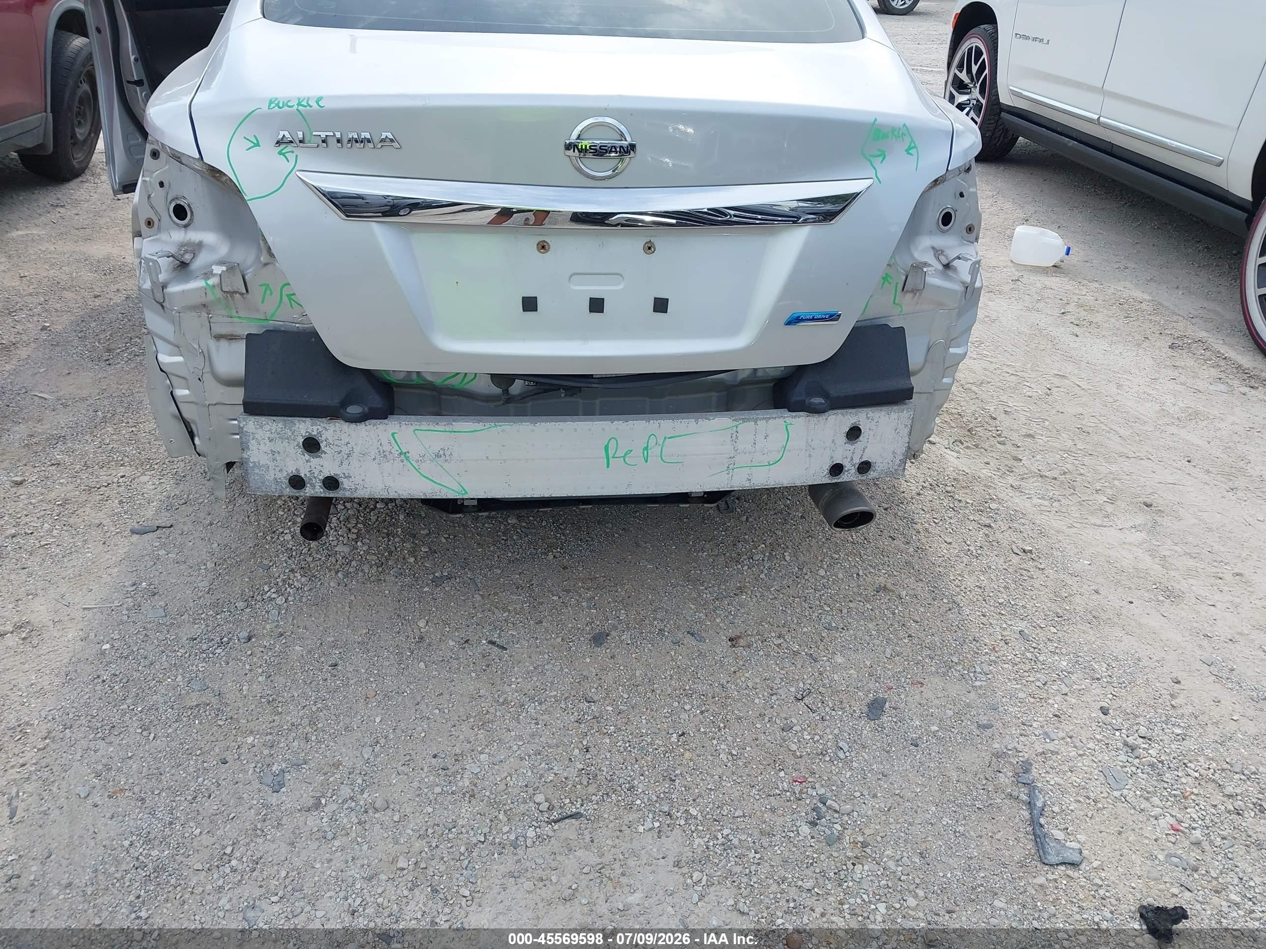 2013 Nissan Altima 2.5 Silver vin: 1N4AL3AP8DC130515