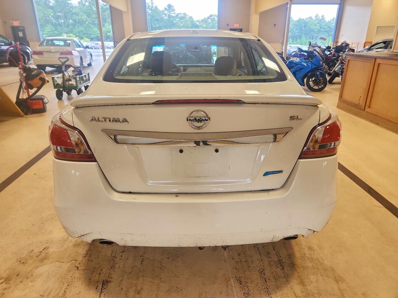 2013 Nissan Altima 2.5 Белый vin: 1N4AL3AP8DC131583