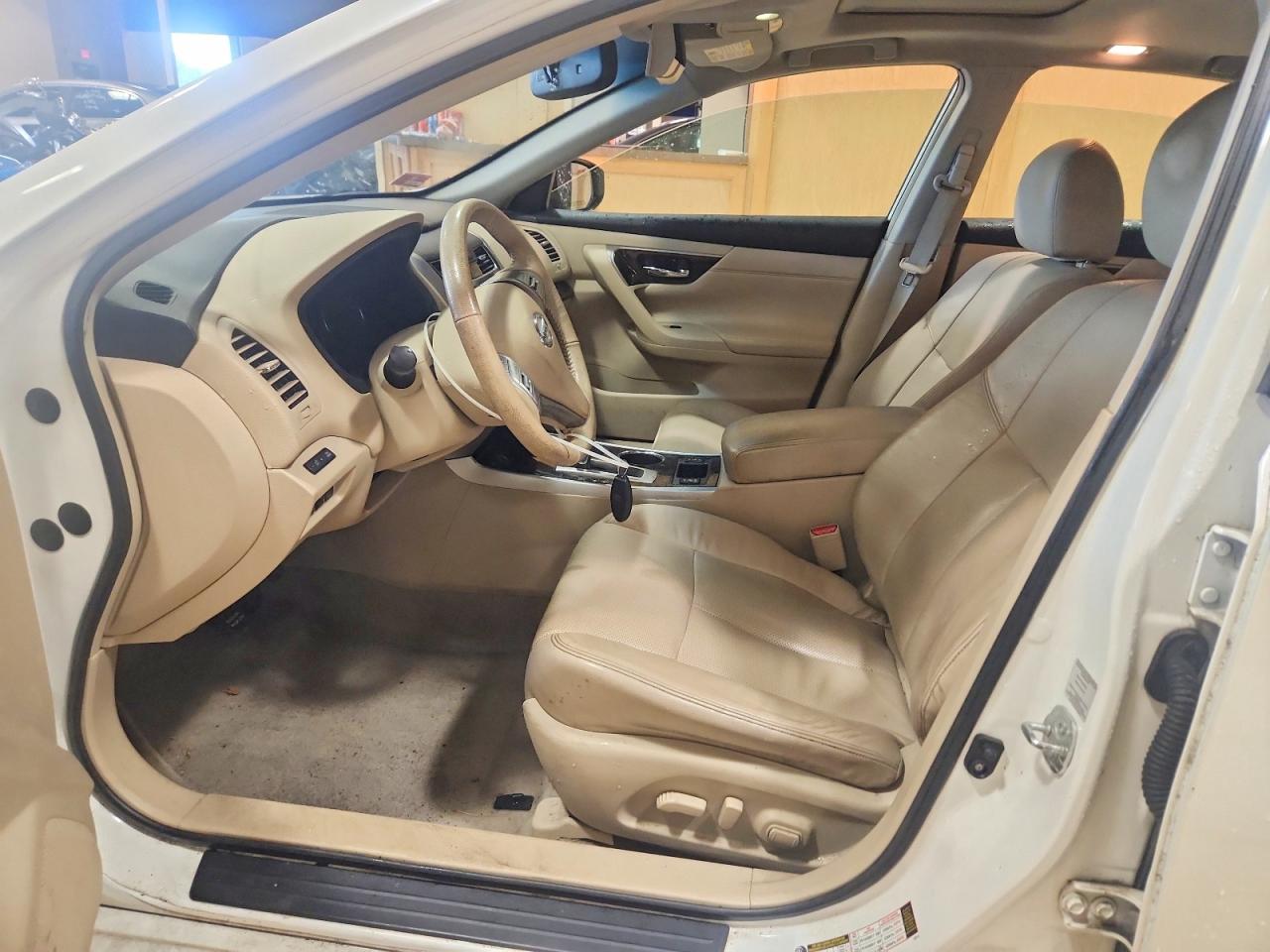 2013 Nissan Altima 2.5 Белый vin: 1N4AL3AP8DC131583