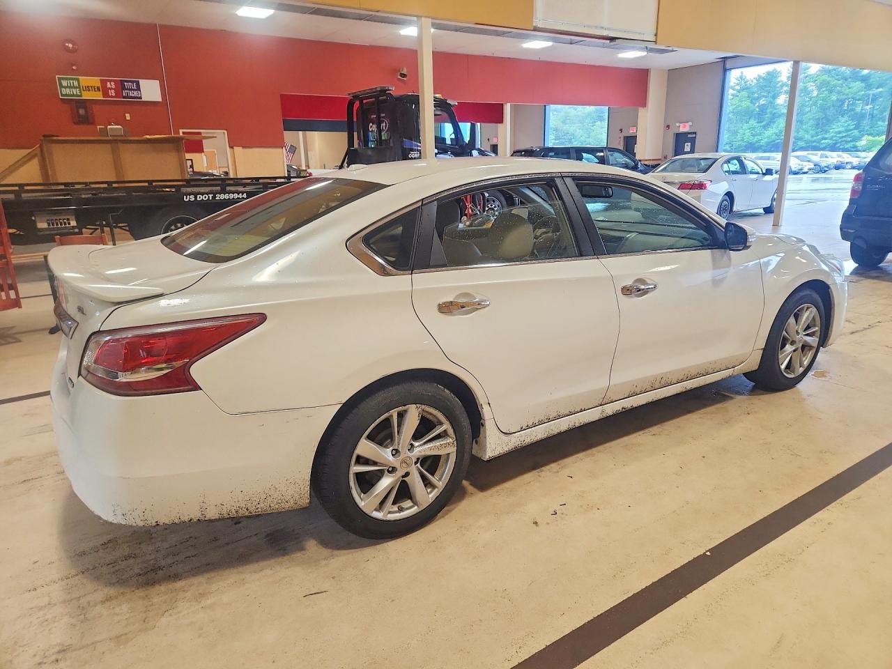 2013 Nissan Altima 2.5 Белый vin: 1N4AL3AP8DC131583