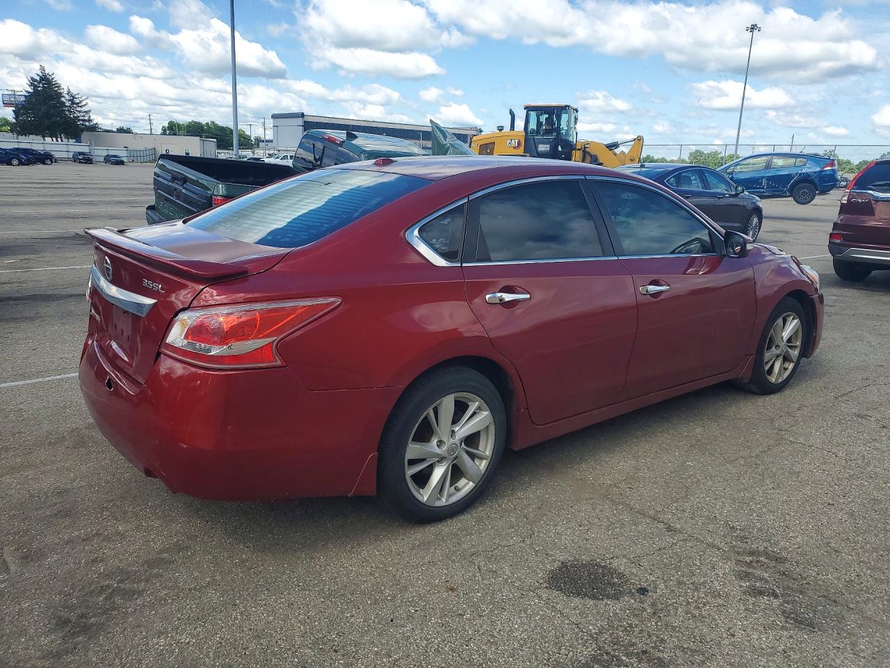 2013 Nissan Altima 2.5 Red vin: 1N4AL3AP8DC137304