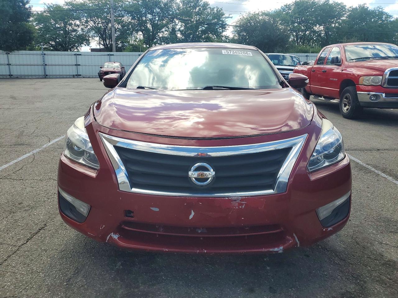 2013 Nissan Altima 2.5 Red vin: 1N4AL3AP8DC137304