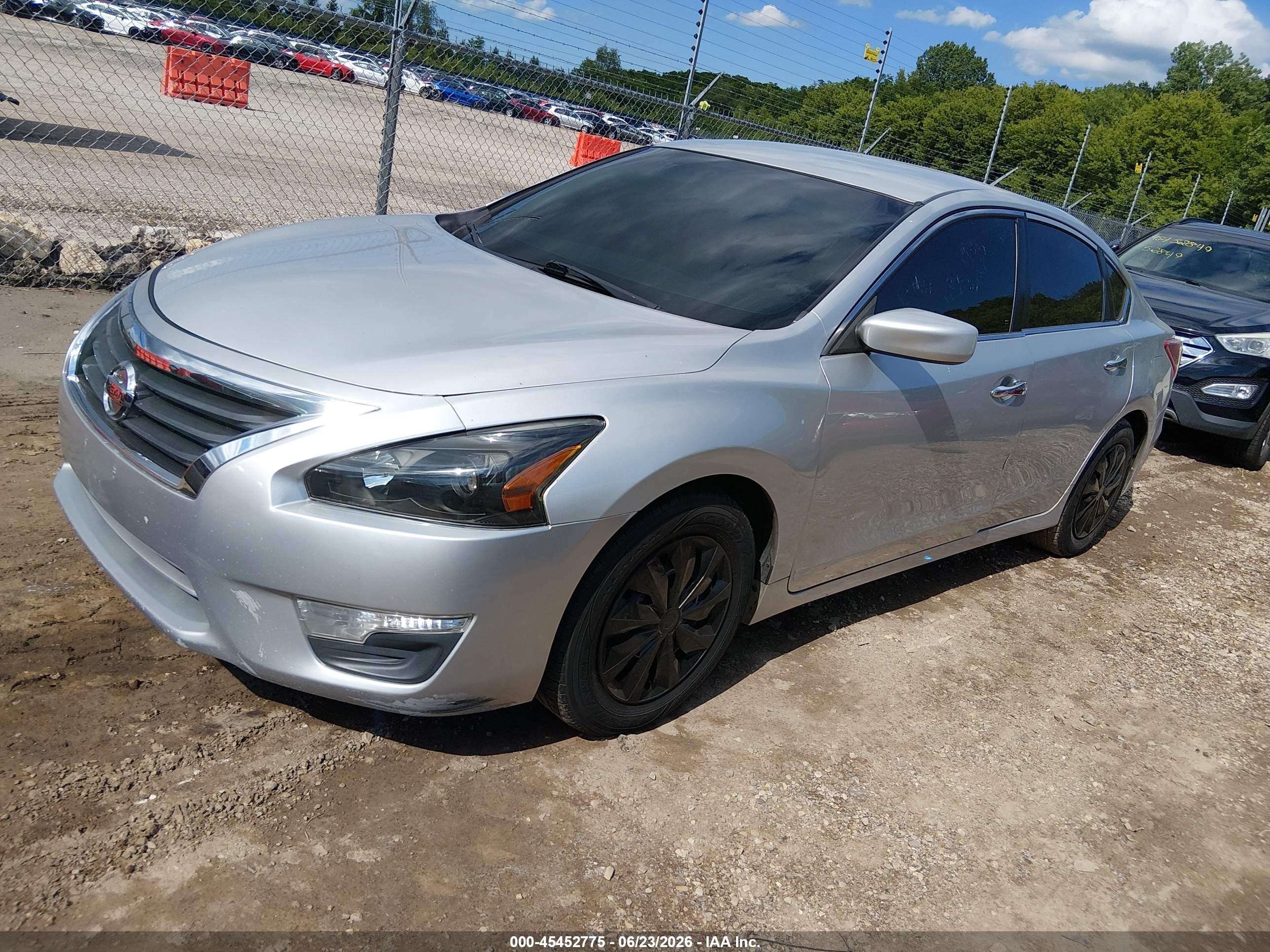2013 Nissan Altima 2.5 S Серебряный vin: 1N4AL3AP8DC177401