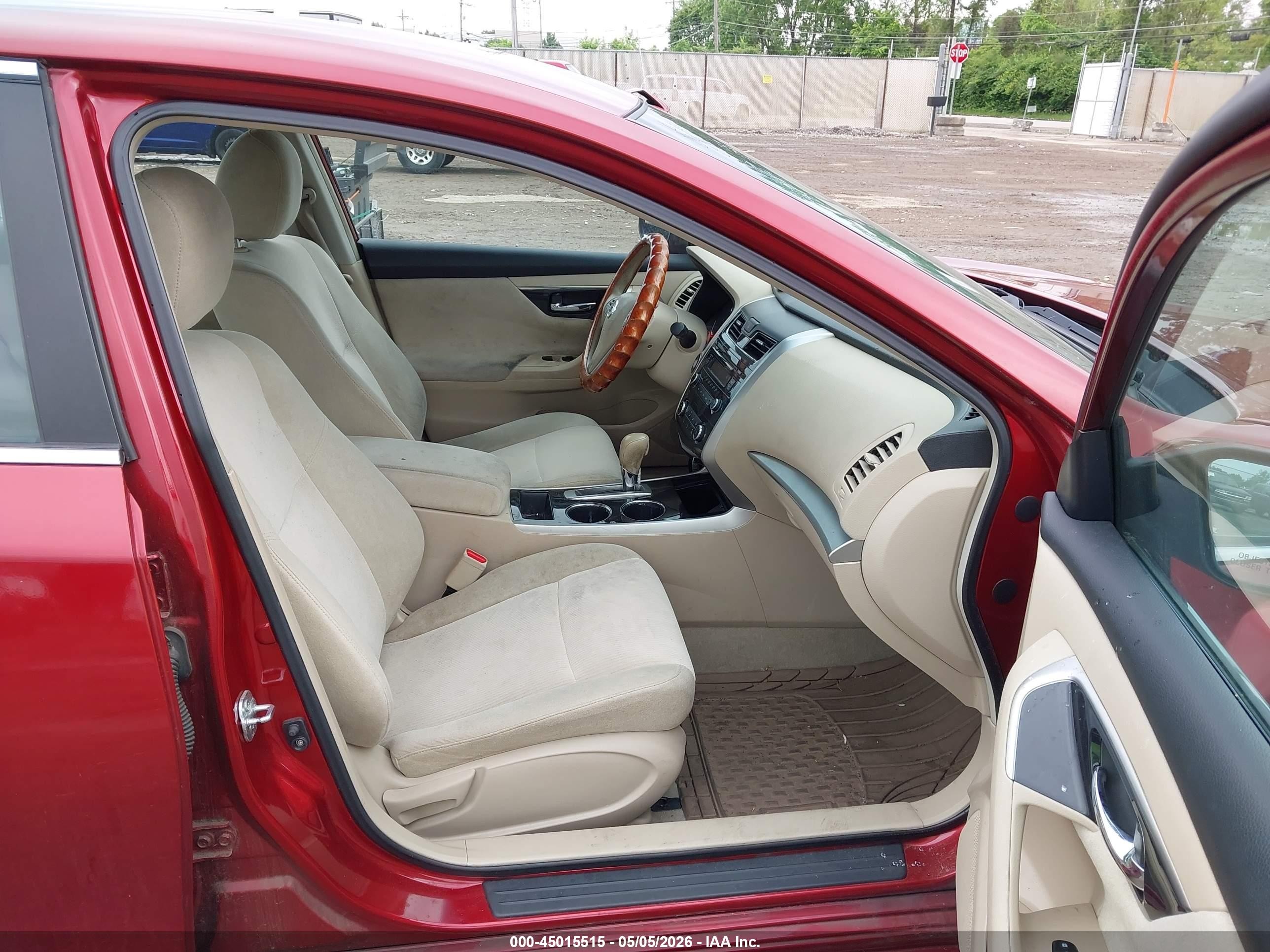 2013 Nissan Altima 2.5 S Красный vin: 1N4AL3AP8DC204984