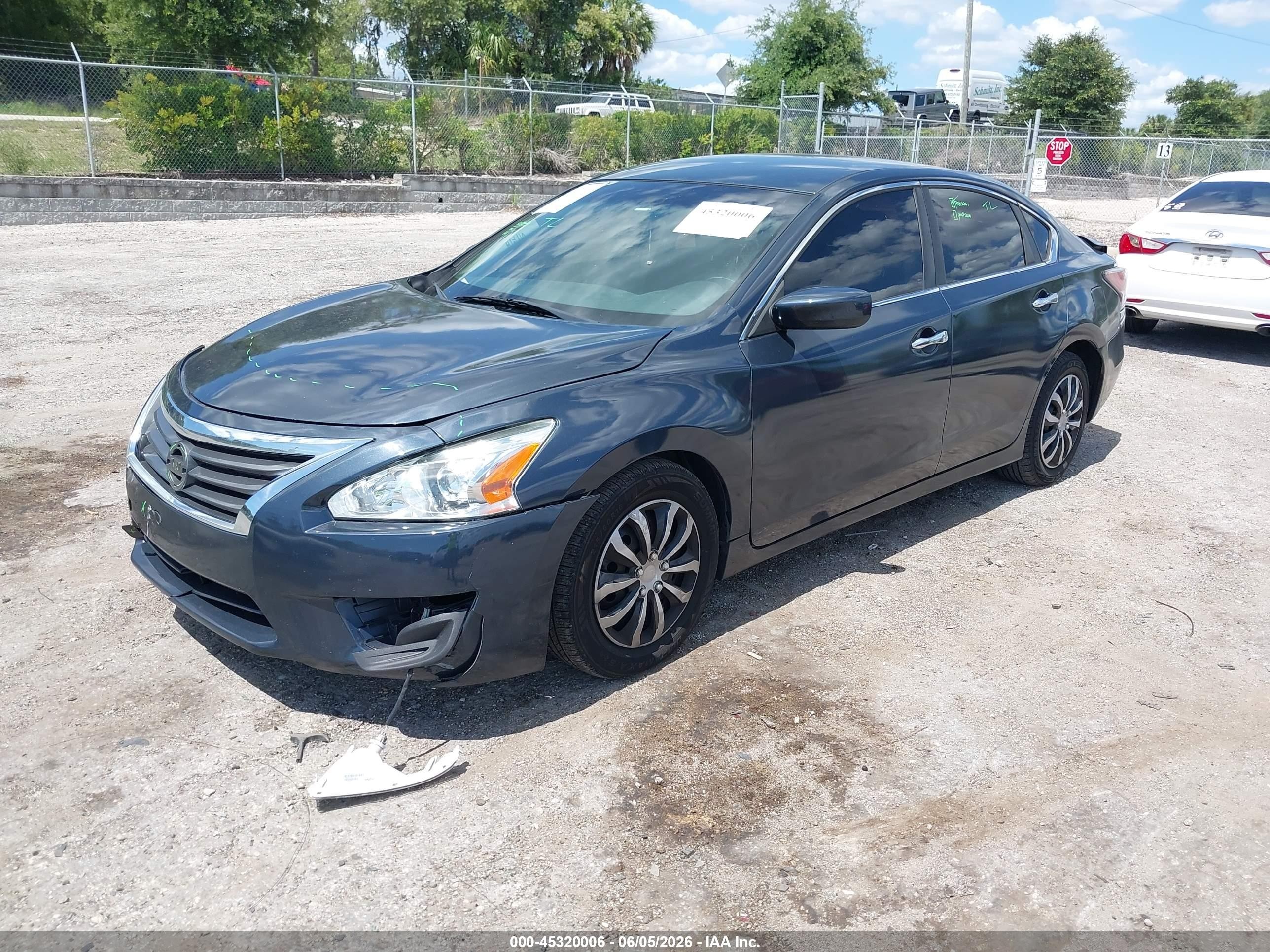 2013 Nissan Altima 2.5 S Gray vin: 1N4AL3AP8DC216763