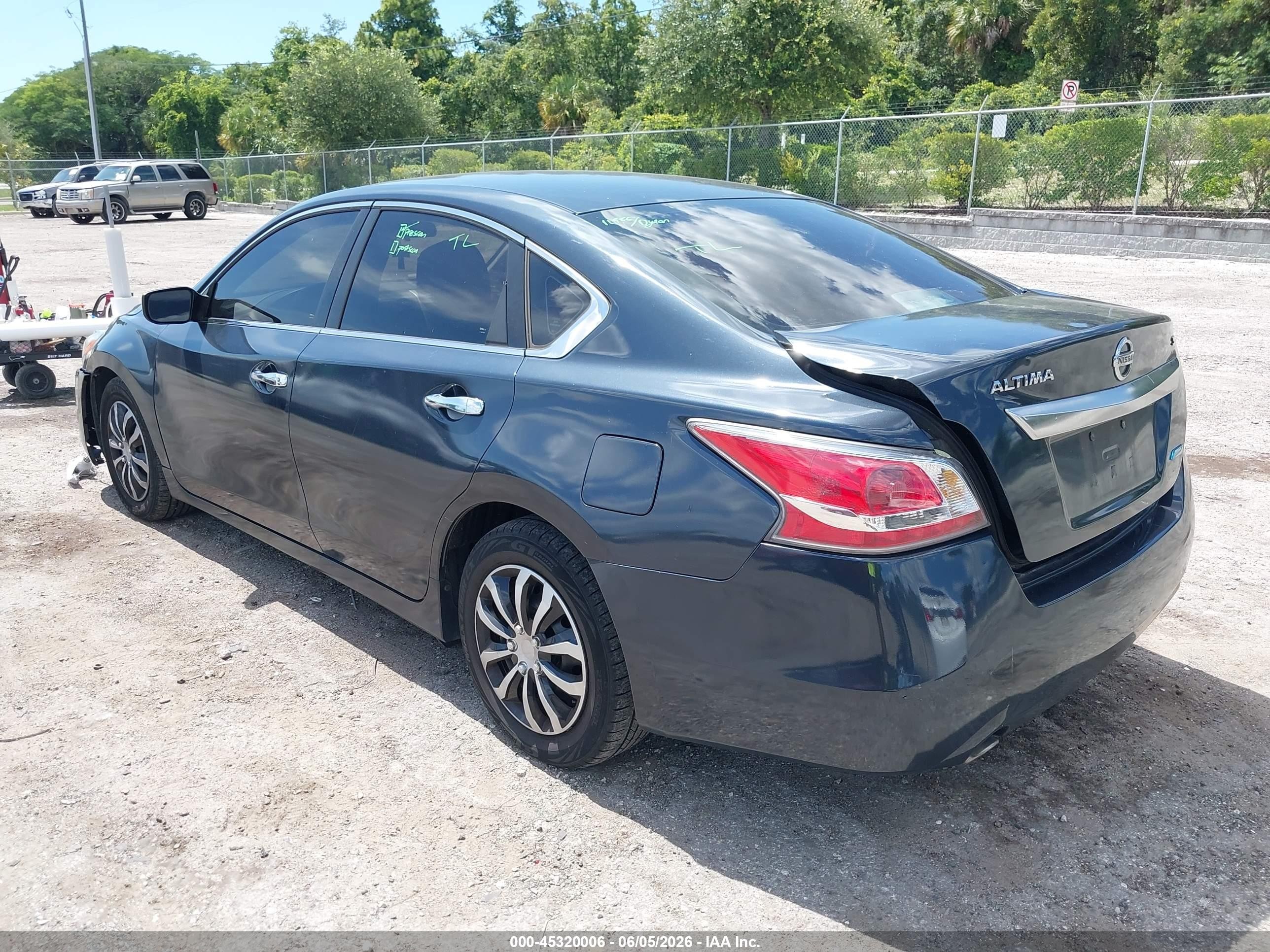 2013 Nissan Altima 2.5 S Gray vin: 1N4AL3AP8DC216763