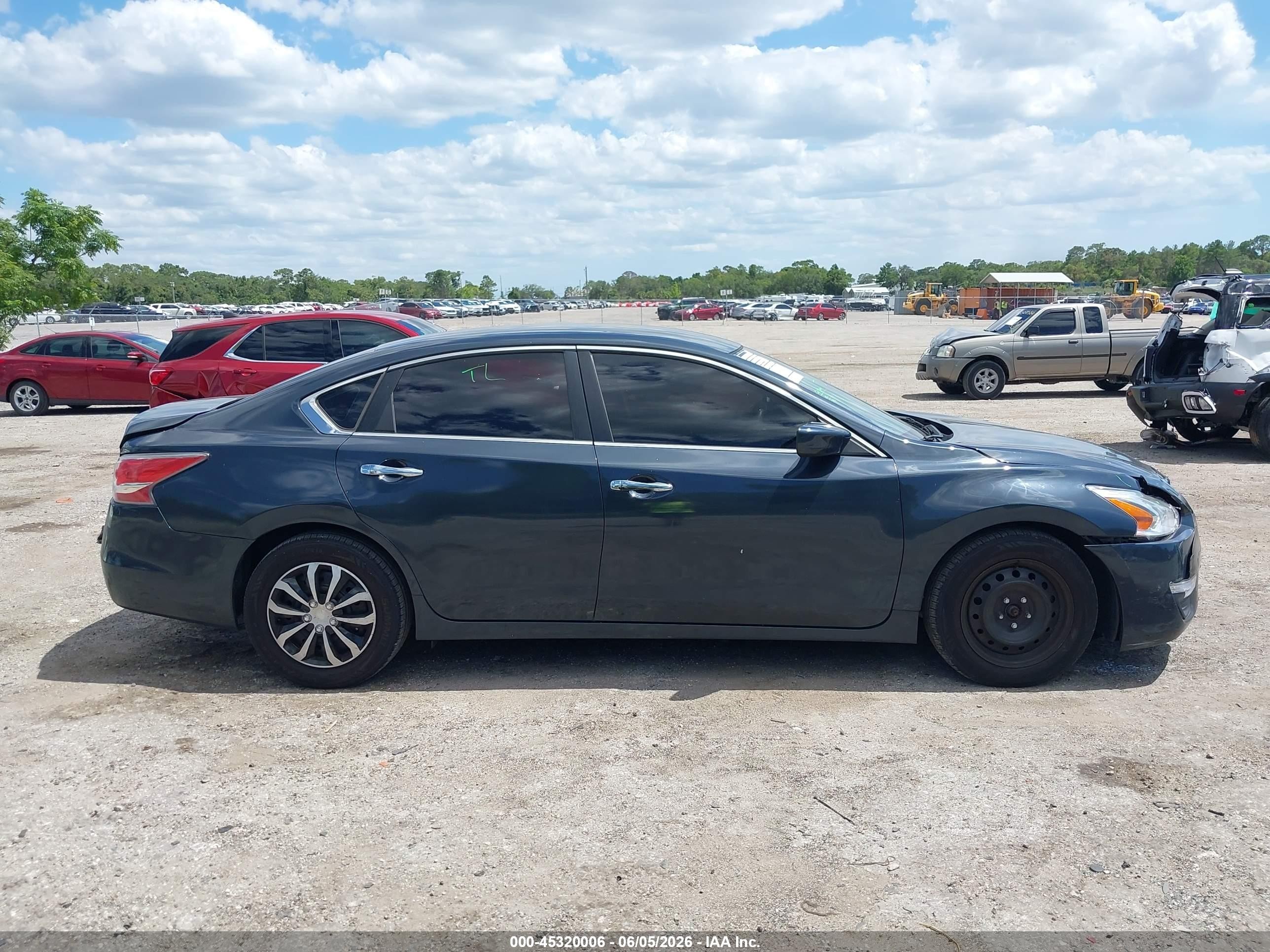 2013 Nissan Altima 2.5 S Gray vin: 1N4AL3AP8DC216763