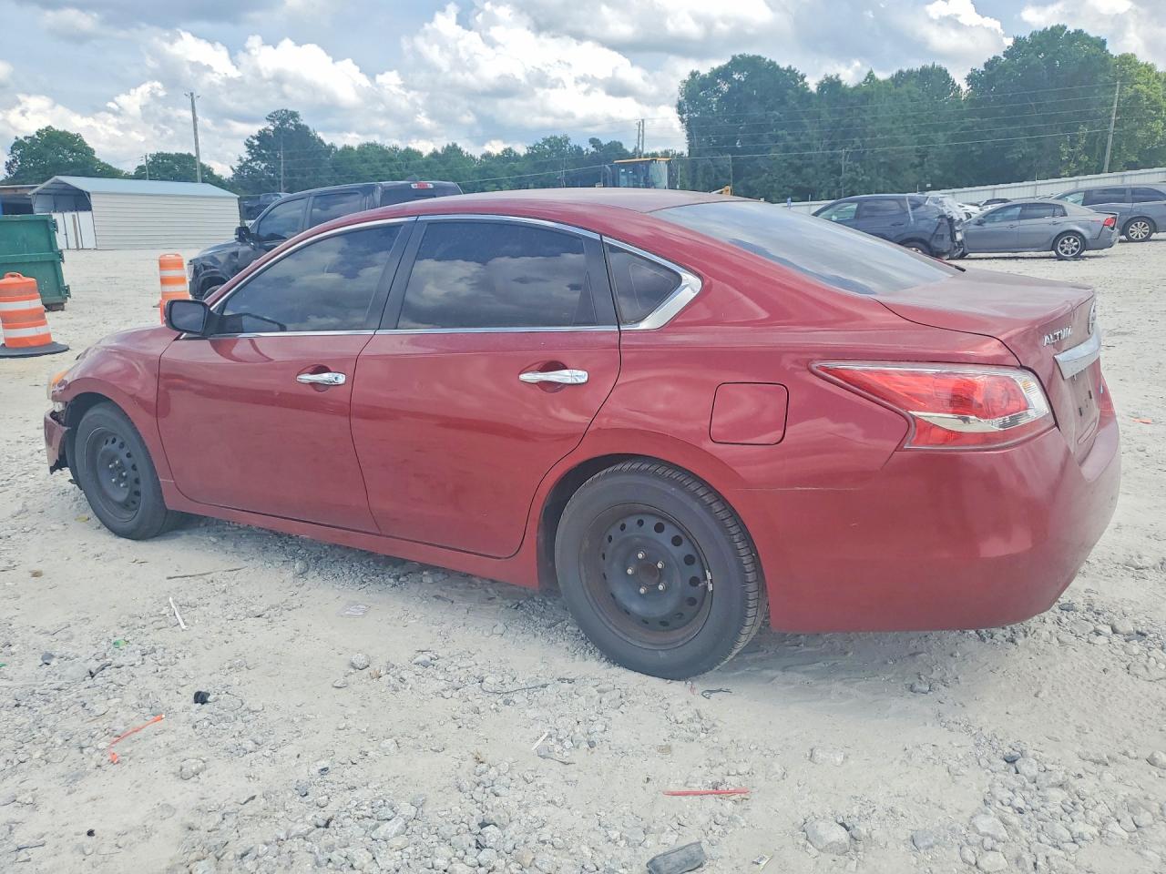 2013 Nissan Altima 2.5 Red vin: 1N4AL3AP8DC225334