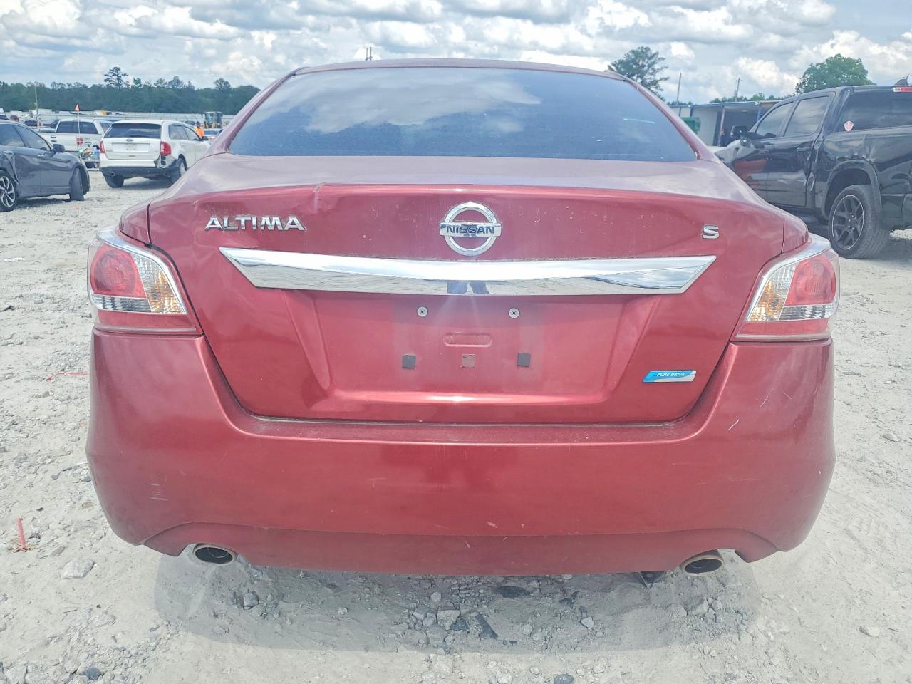 2013 Nissan Altima 2.5 Red vin: 1N4AL3AP8DC225334