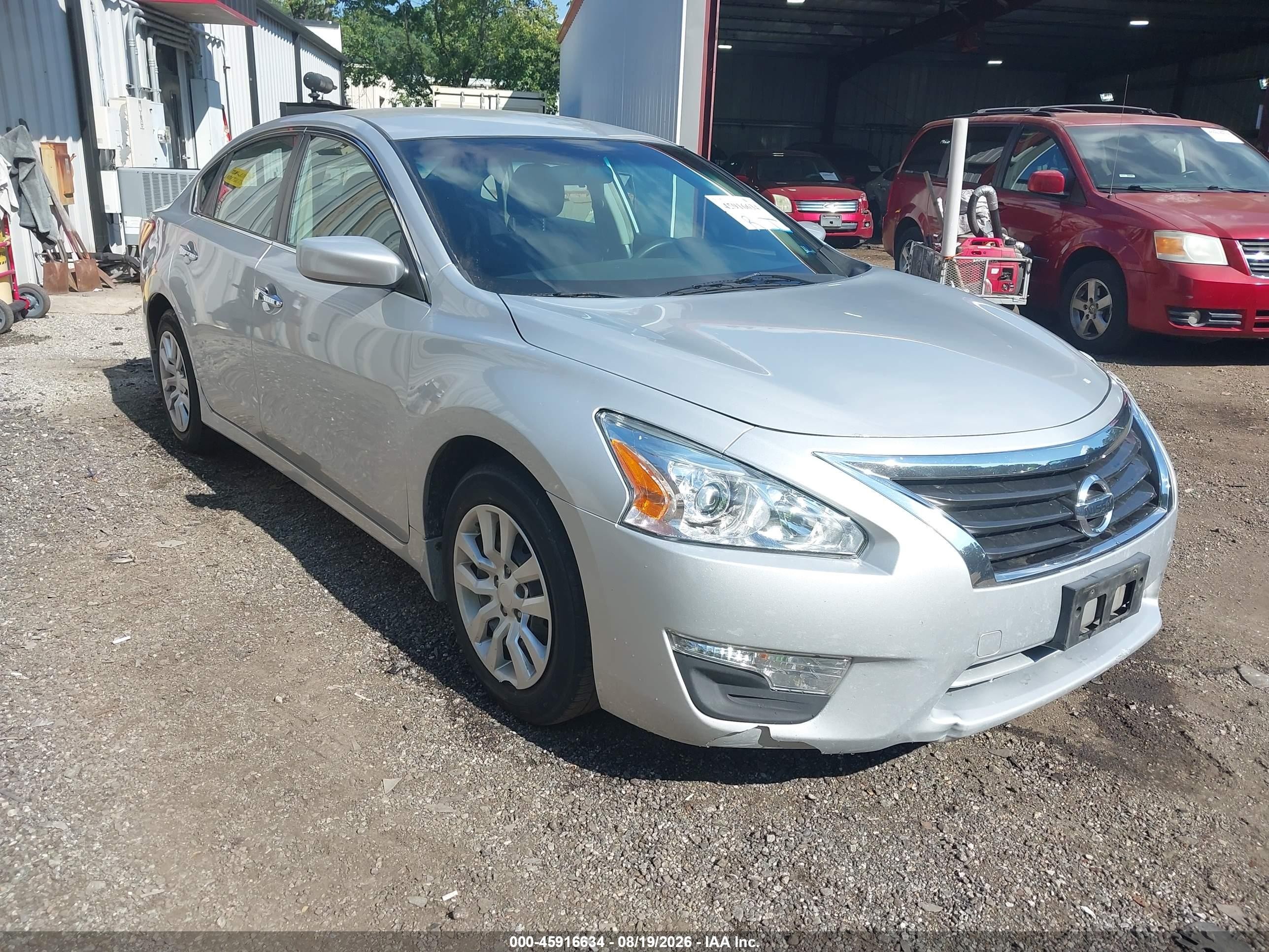 2013 Nissan Altima 2.5 S Silver vin: 1N4AL3AP8DC240660