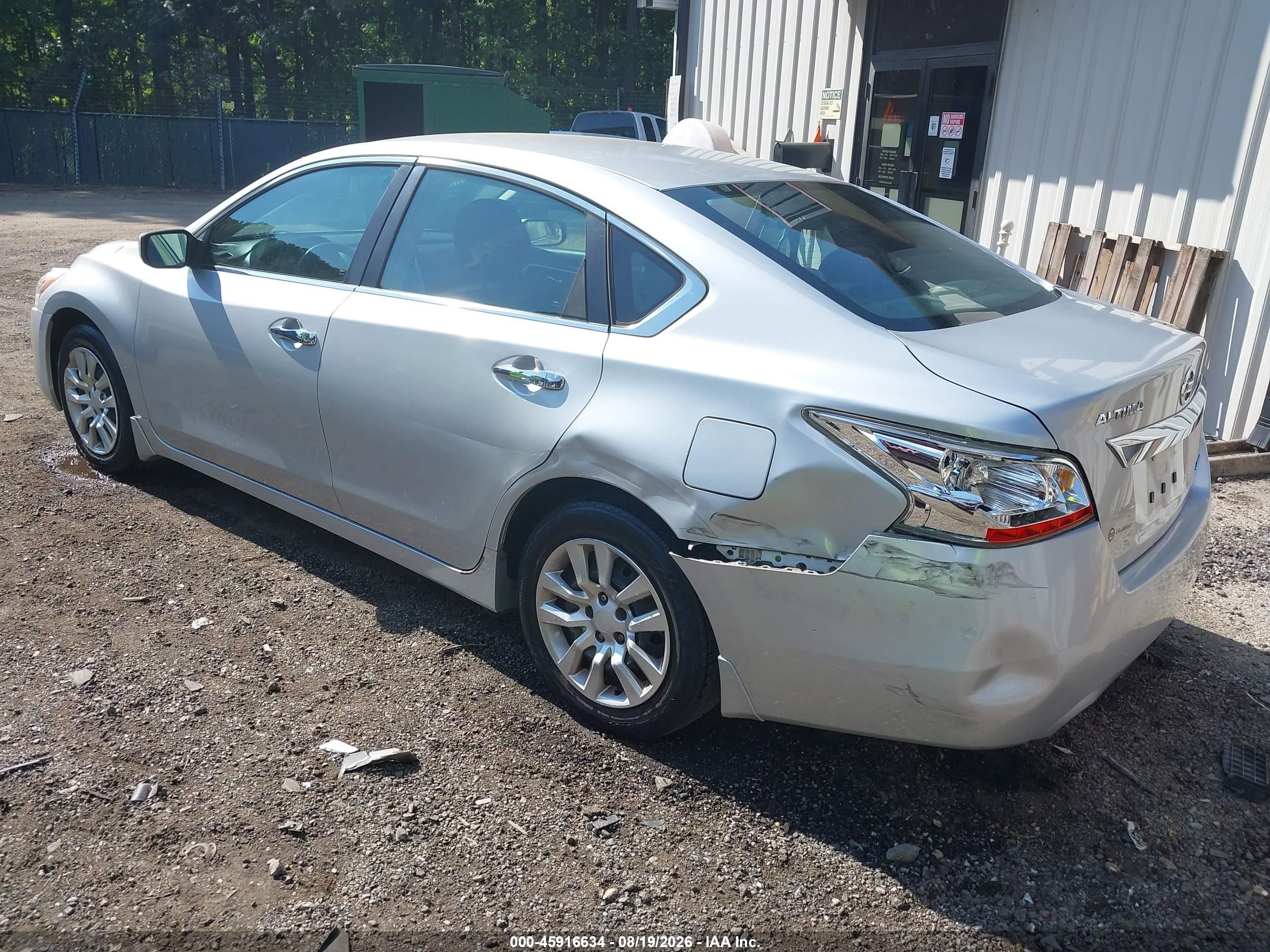 2013 Nissan Altima 2.5 S Silver vin: 1N4AL3AP8DC240660