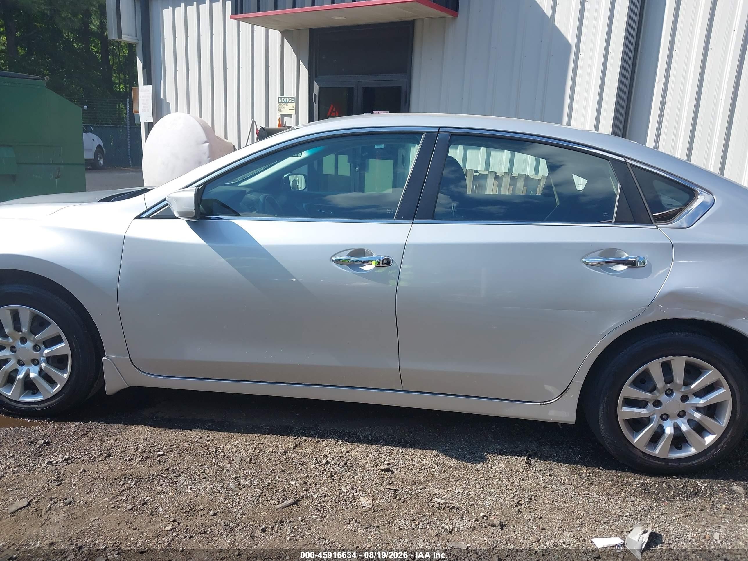 2013 Nissan Altima 2.5 S Silver vin: 1N4AL3AP8DC240660