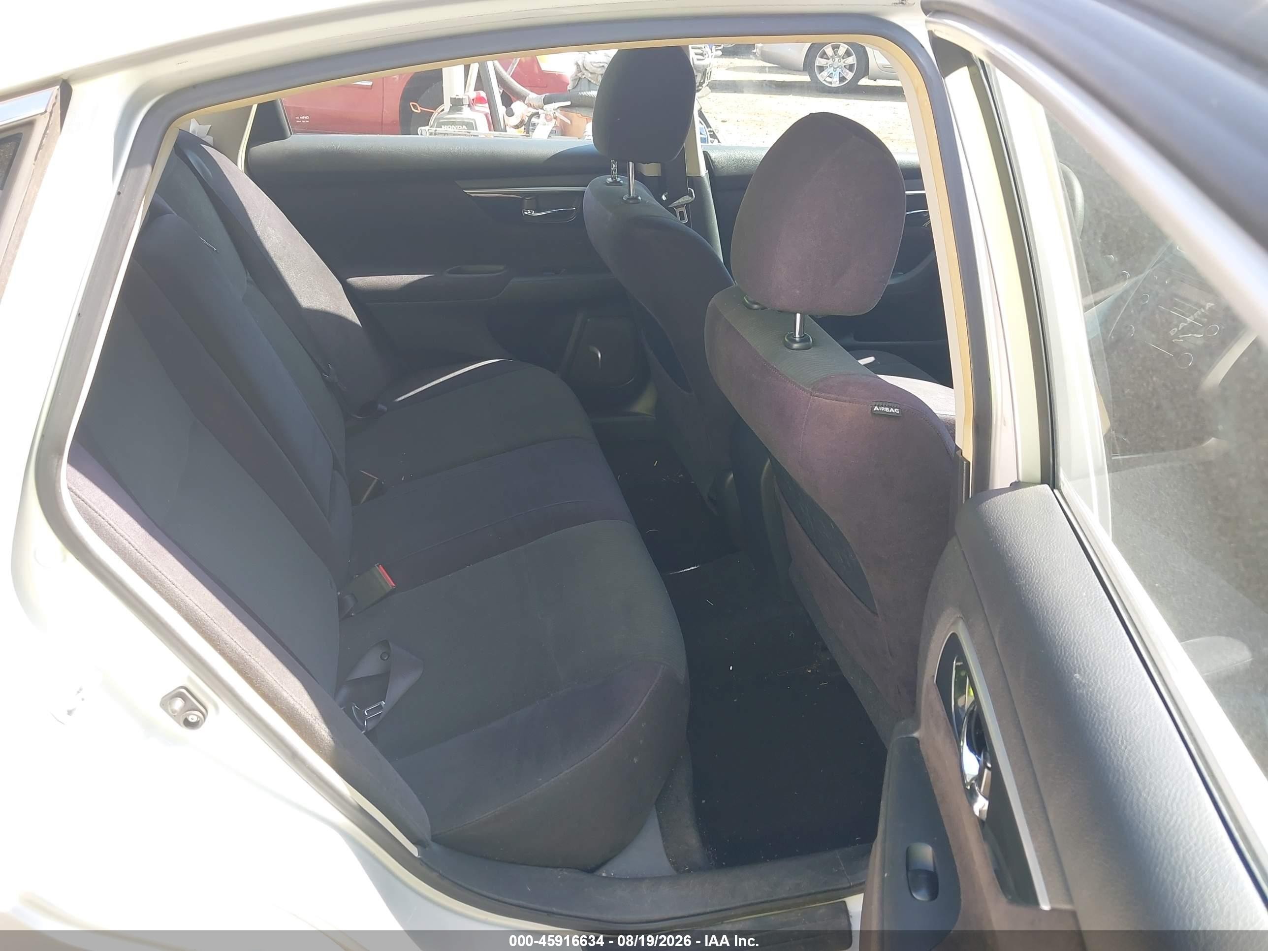 2013 Nissan Altima 2.5 S Silver vin: 1N4AL3AP8DC240660