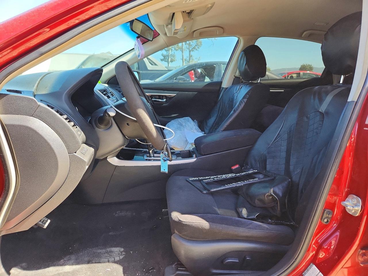 2013 Nissan Altima 2.5 Red vin: 1N4AL3AP8DC249178