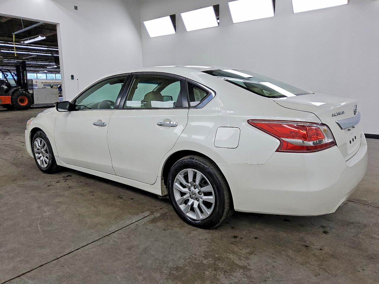 2013 Nissan Altima 2.5 White vin: 1N4AL3AP8DC289857
