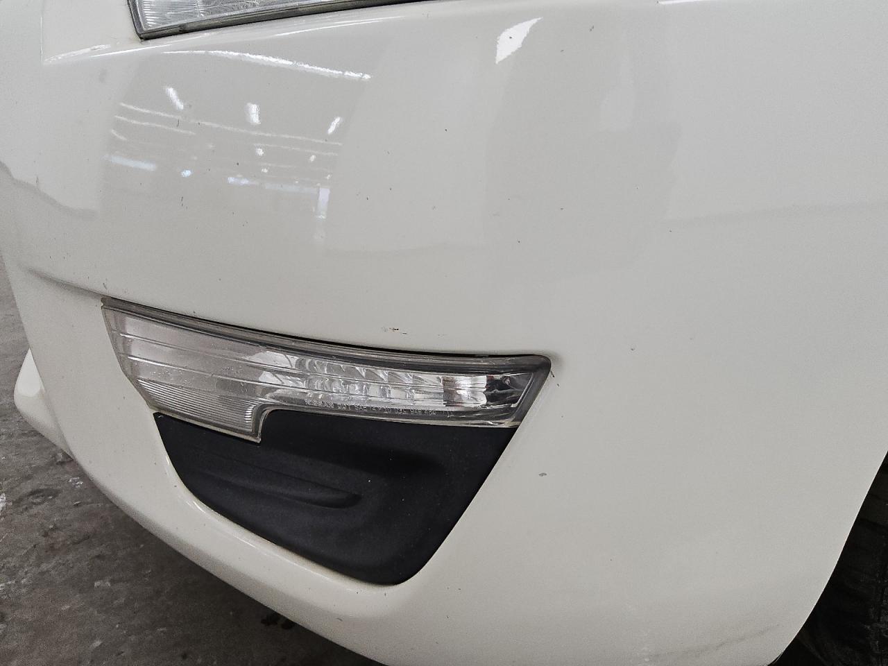 2013 Nissan Altima 2.5 White vin: 1N4AL3AP8DC289857 Damage: Front Bumper, Light Scratch, 4 To 5 Inches