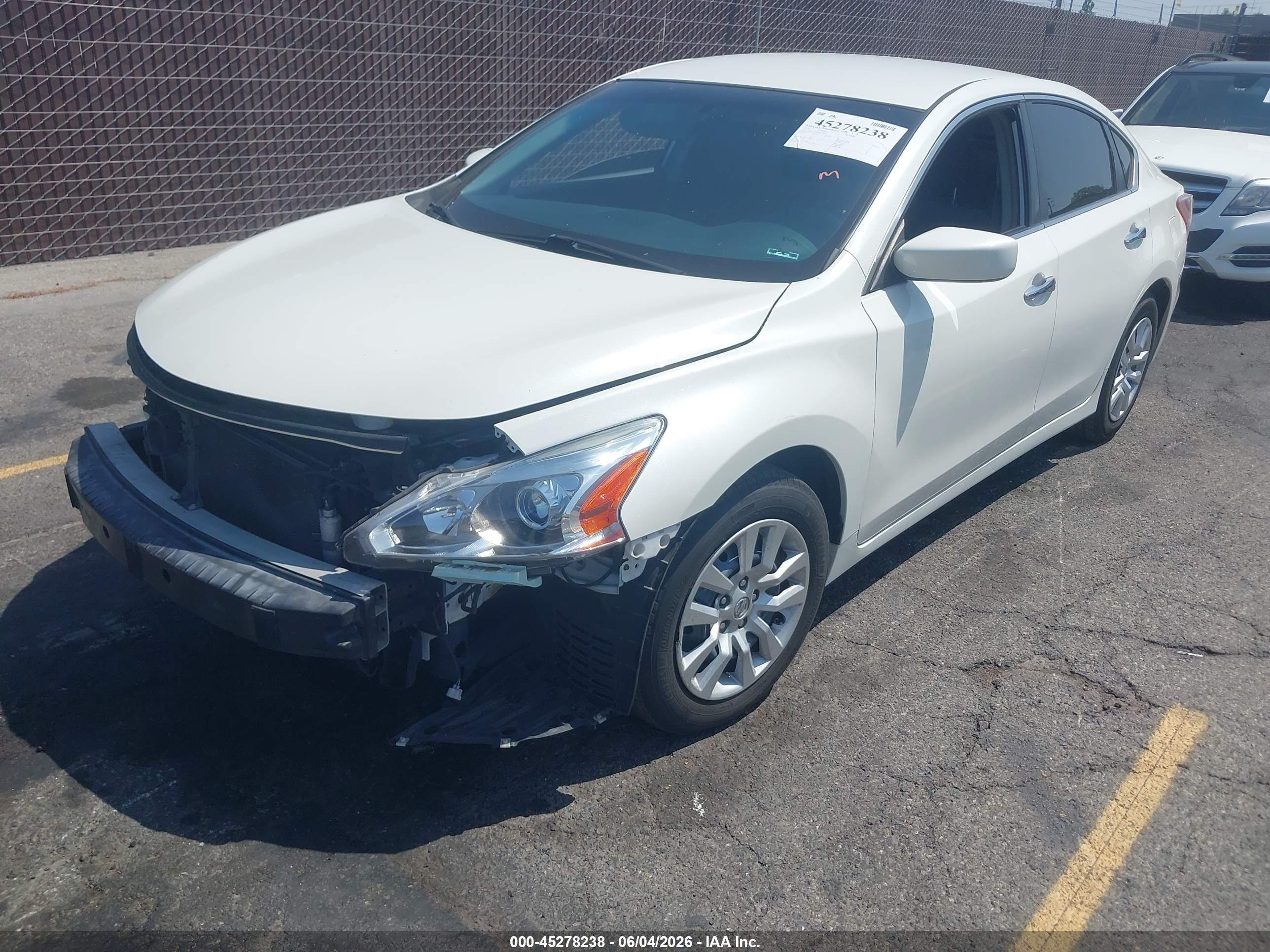 2013 Nissan Altima 2.5 White vin: 1N4AL3AP8DC295173