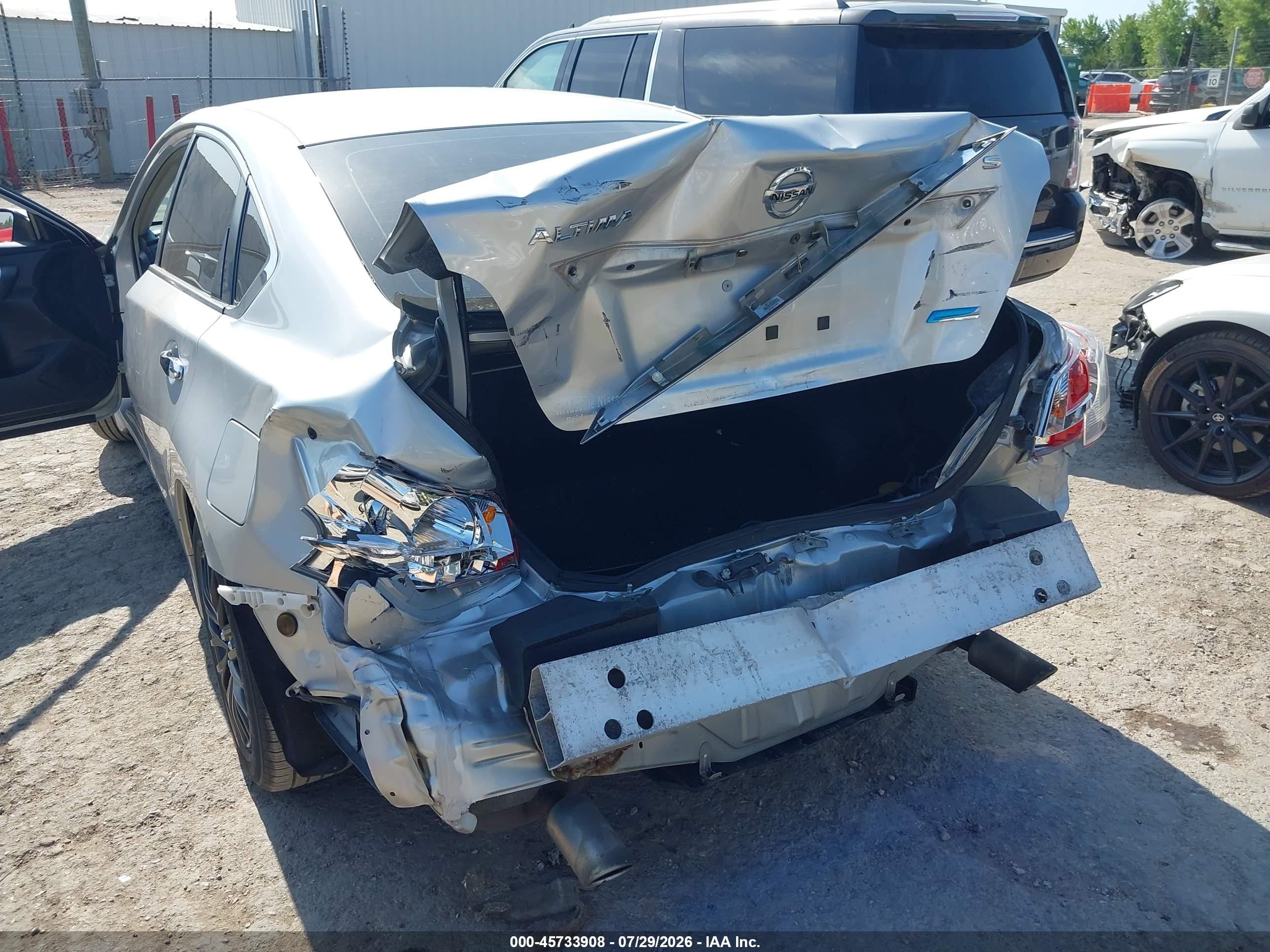 2013 Nissan Altima 2.5 S Silver vin: 1N4AL3AP8DC901894