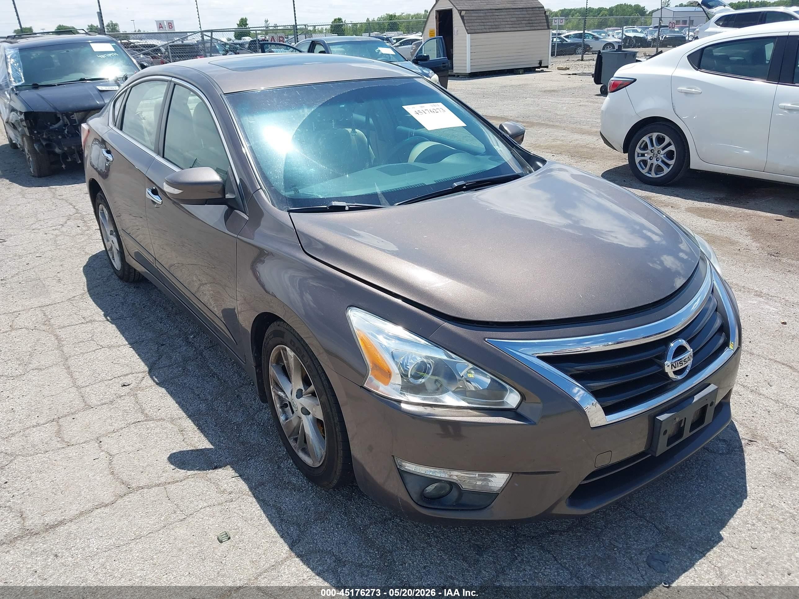 2013 Nissan Altima 2.5 Sv Brown vin: 1N4AL3AP8DC910045