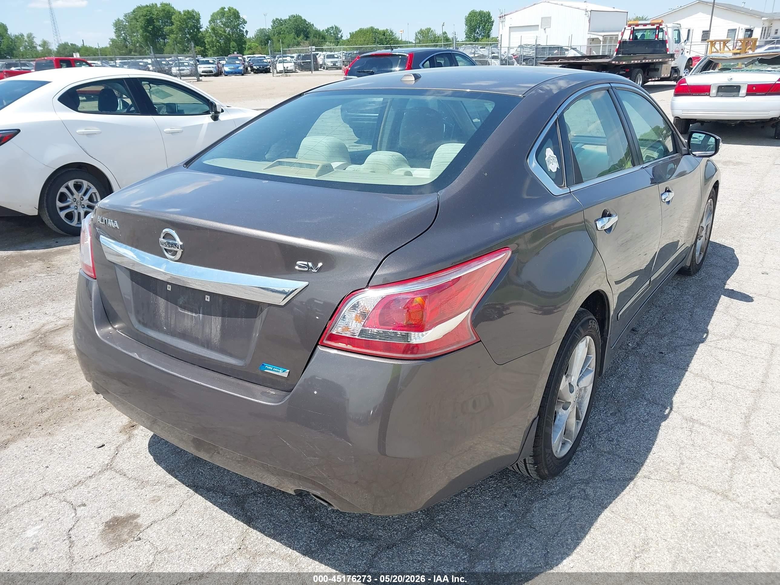 2013 Nissan Altima 2.5 Sv Brown vin: 1N4AL3AP8DC910045