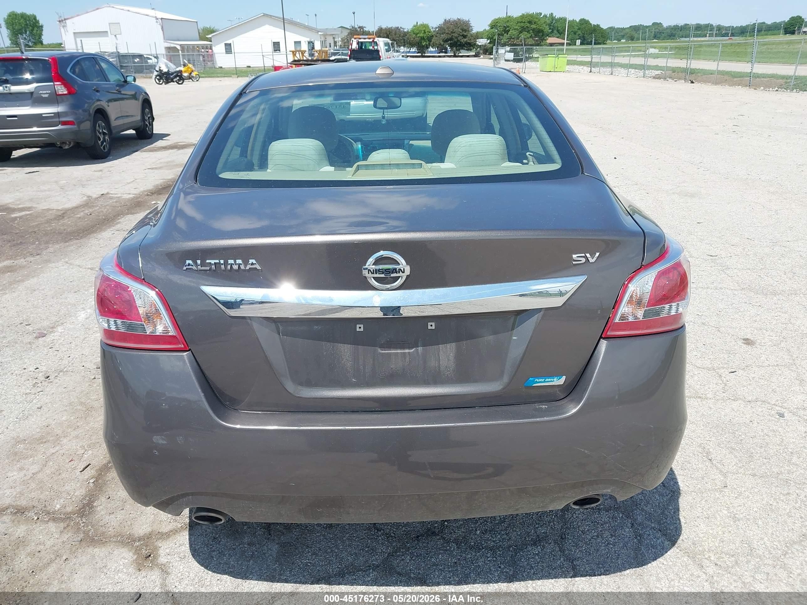 2013 Nissan Altima 2.5 Sv Brown vin: 1N4AL3AP8DC910045