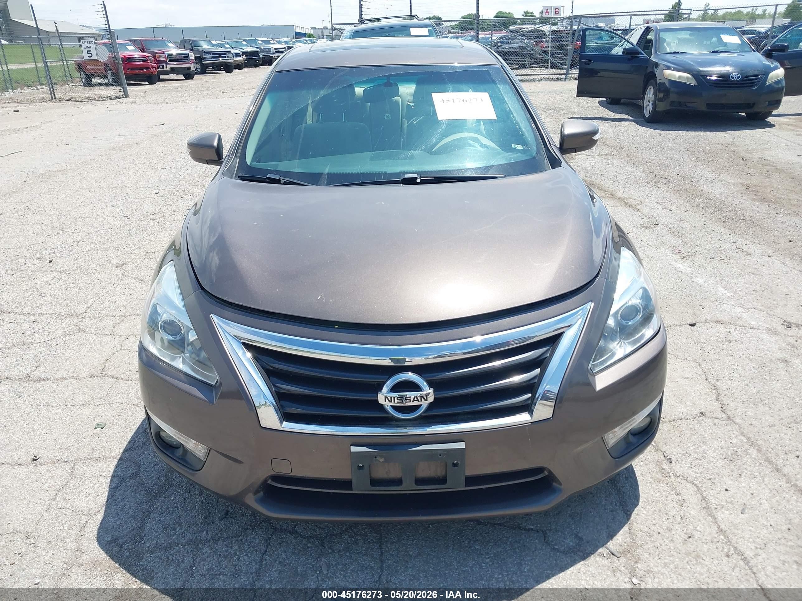 2013 Nissan Altima 2.5 Sv Brown vin: 1N4AL3AP8DC910045
