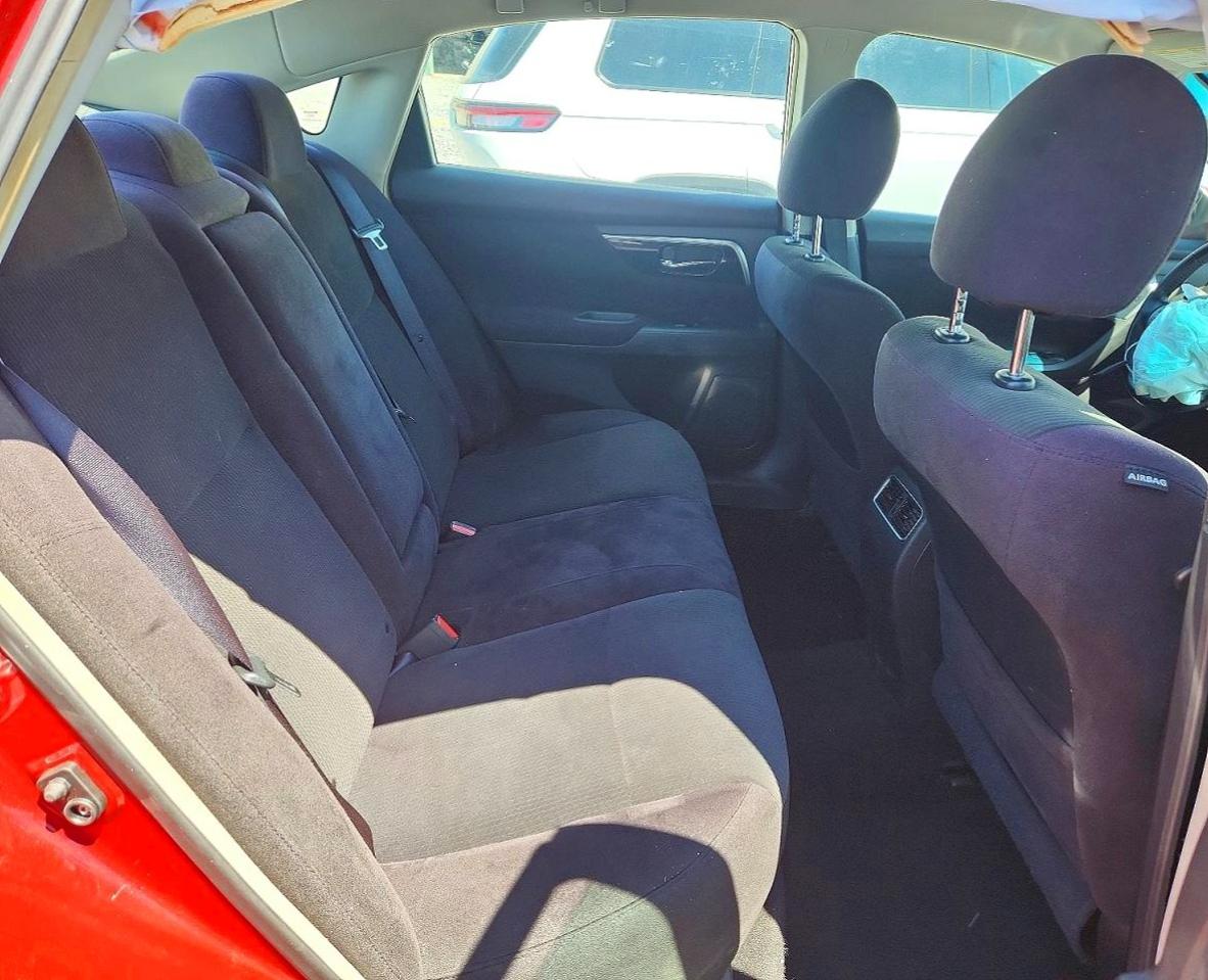 2013 Nissan Altima 2.5 Red vin: 1N4AL3AP8DC916704