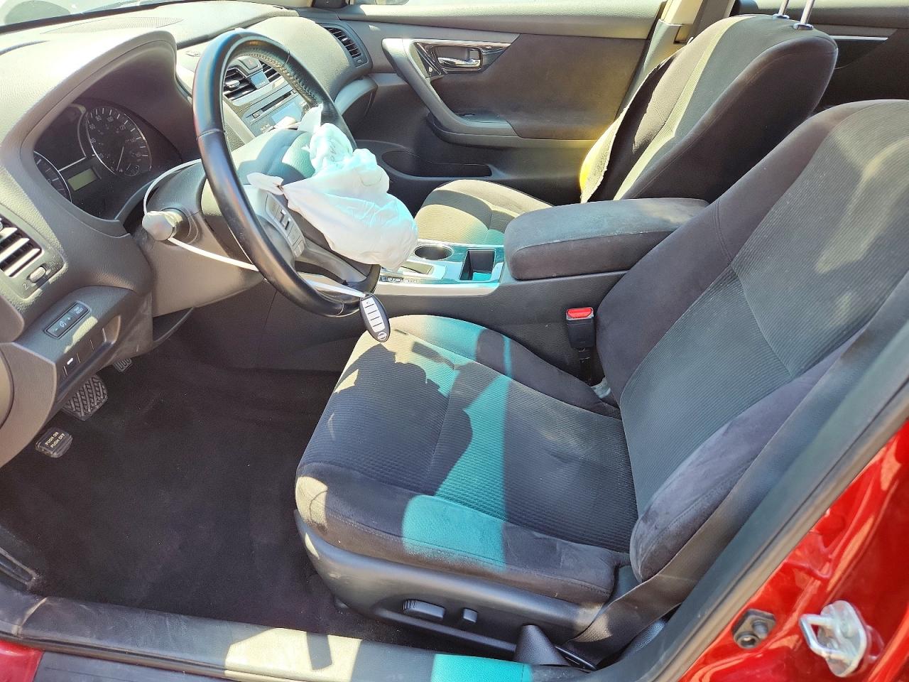 2013 Nissan Altima 2.5 Red vin: 1N4AL3AP8DC916704