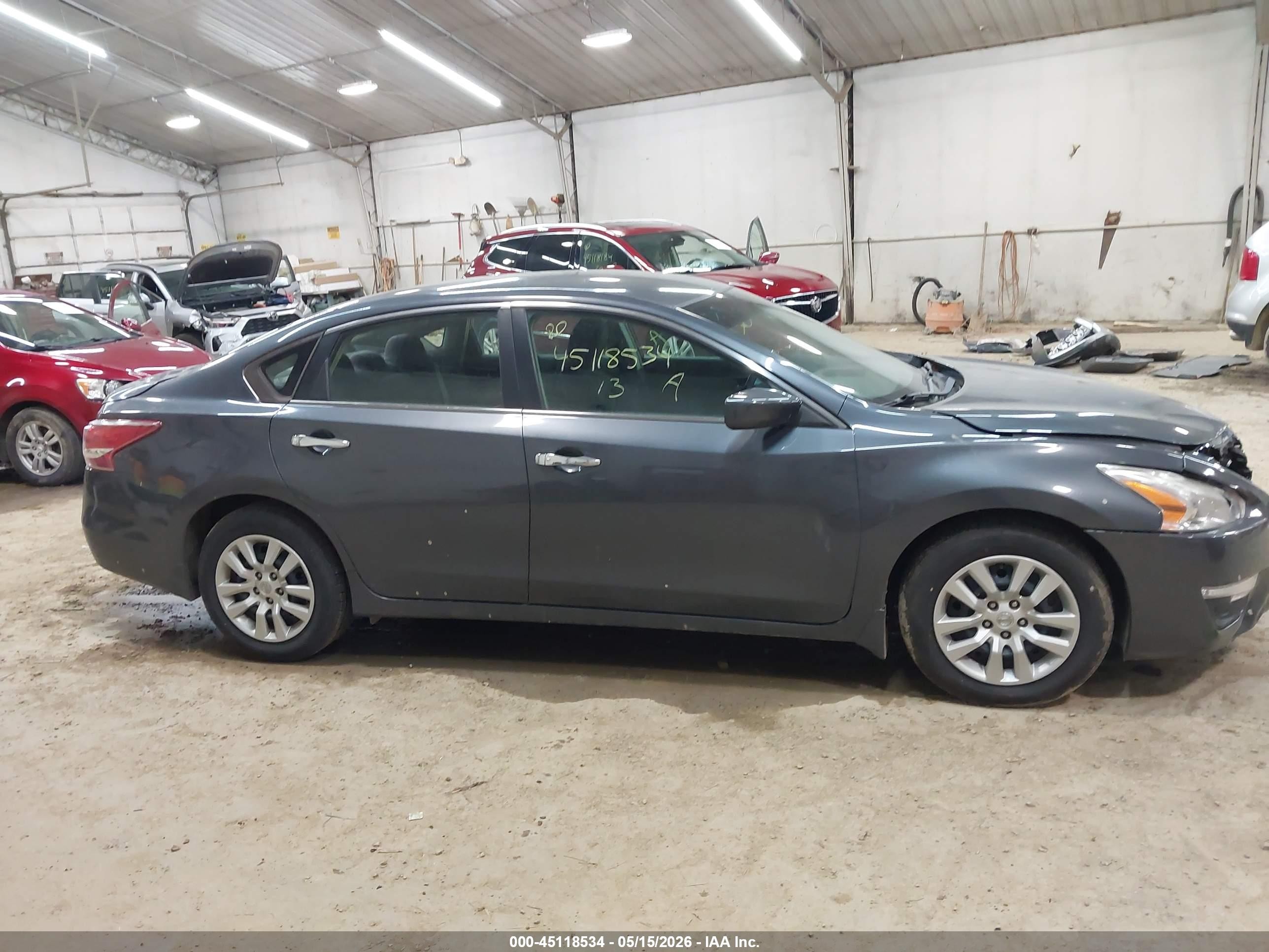 2013 Nissan Altima 2.5 S Gray vin: 1N4AL3AP8DC921742