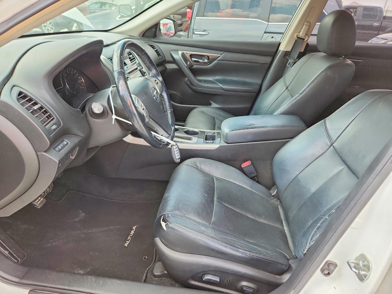 2013 Nissan Altima 2.5 Белый vin: 1N4AL3AP8DN438949