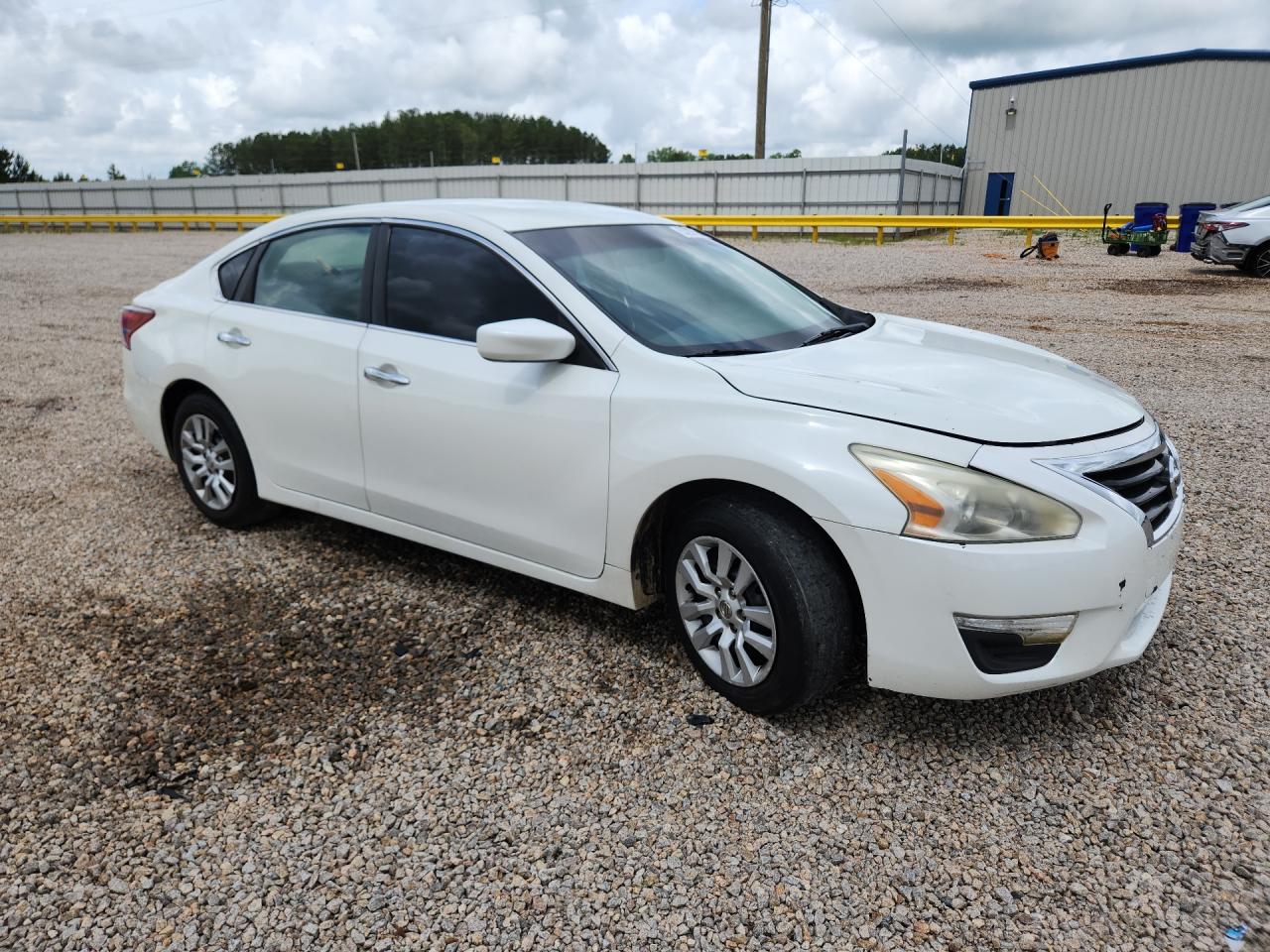 2013 Nissan Altima White vin: 1N4AL3AP8DN454620