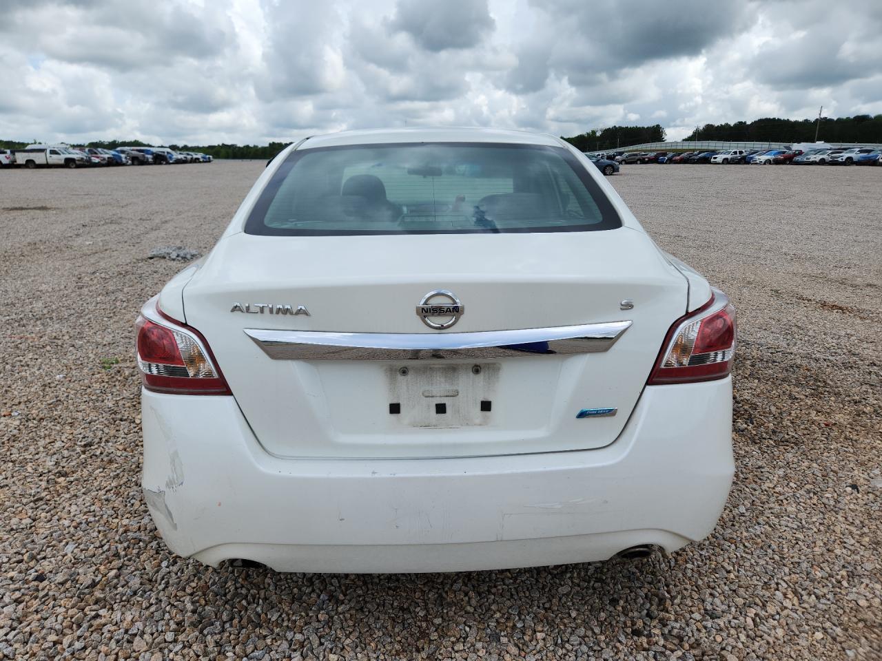 2013 Nissan Altima White vin: 1N4AL3AP8DN454620