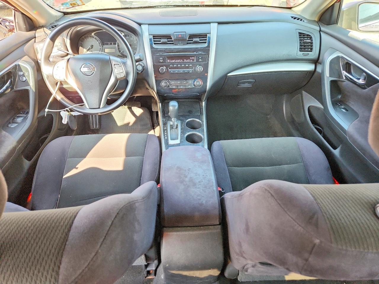 2013 Nissan Altima 2.5 Red vin: 1N4AL3AP8DN464094