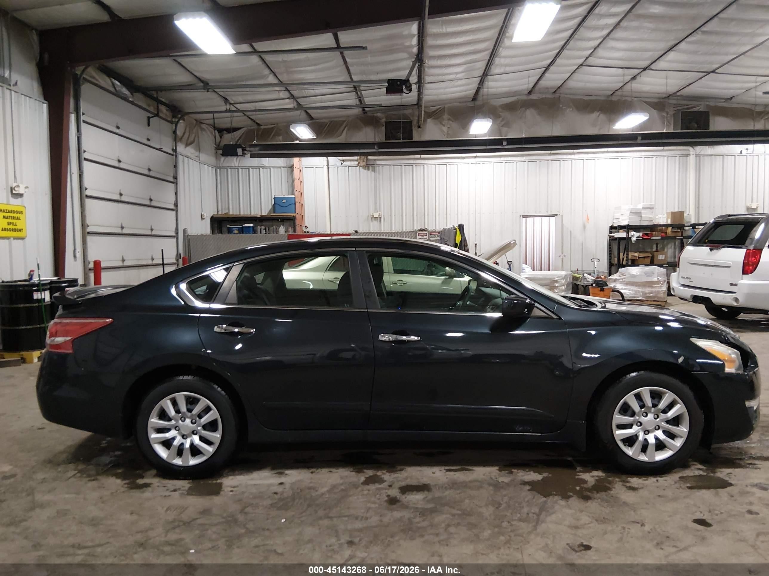 2013 Nissan Altima 2.5 S Blue vin: 1N4AL3AP8DN509020