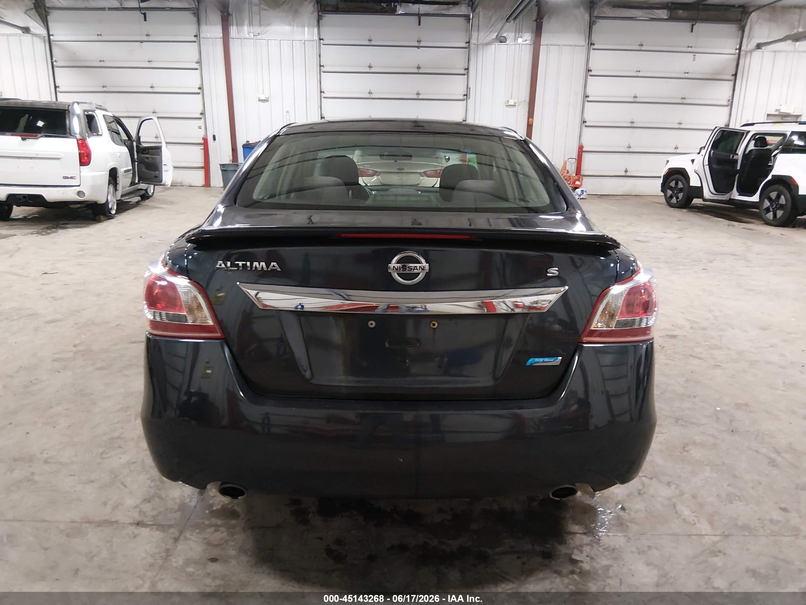 2013 Nissan Altima 2.5 S Blue vin: 1N4AL3AP8DN509020
