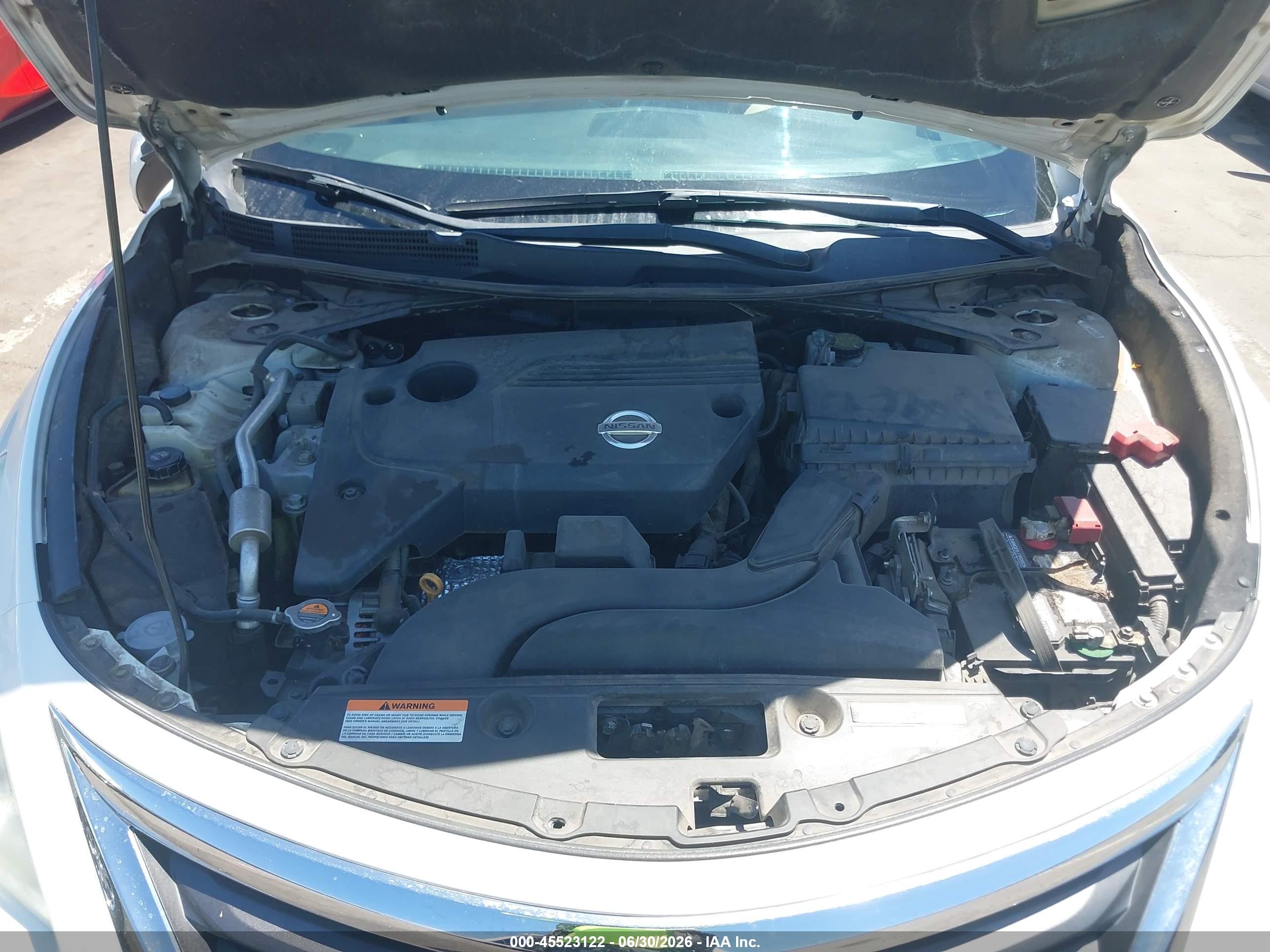 2013 Nissan Altima 2.5 Sv White vin: 1N4AL3AP8DN509129