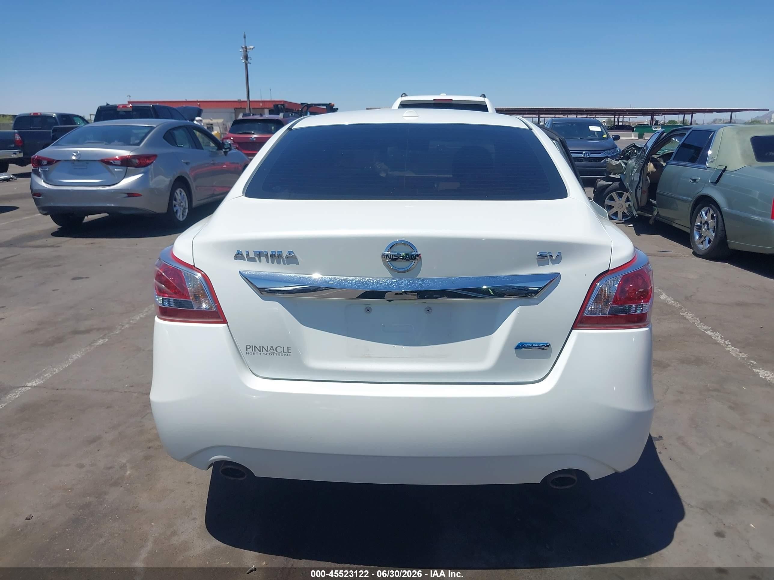 2013 Nissan Altima 2.5 Sv White vin: 1N4AL3AP8DN509129