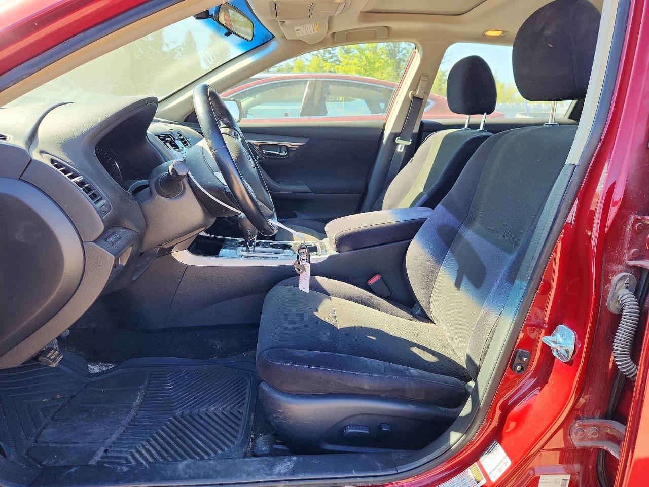 2013 Nissan Altima 2.5 Red vin: 1N4AL3AP8DN519322