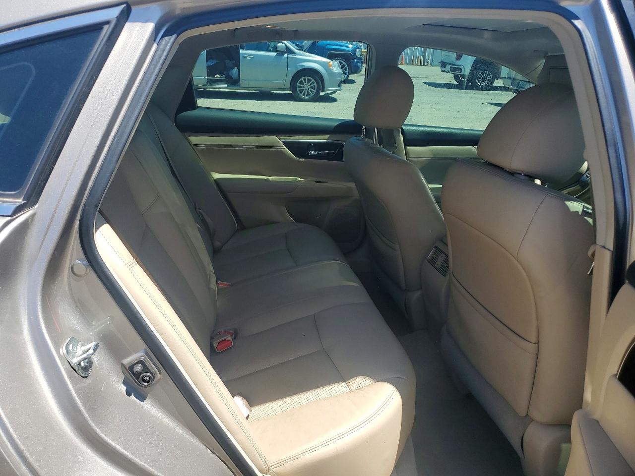 2013 Nissan Altima 2.5 Gold vin: 1N4AL3AP8DN555155