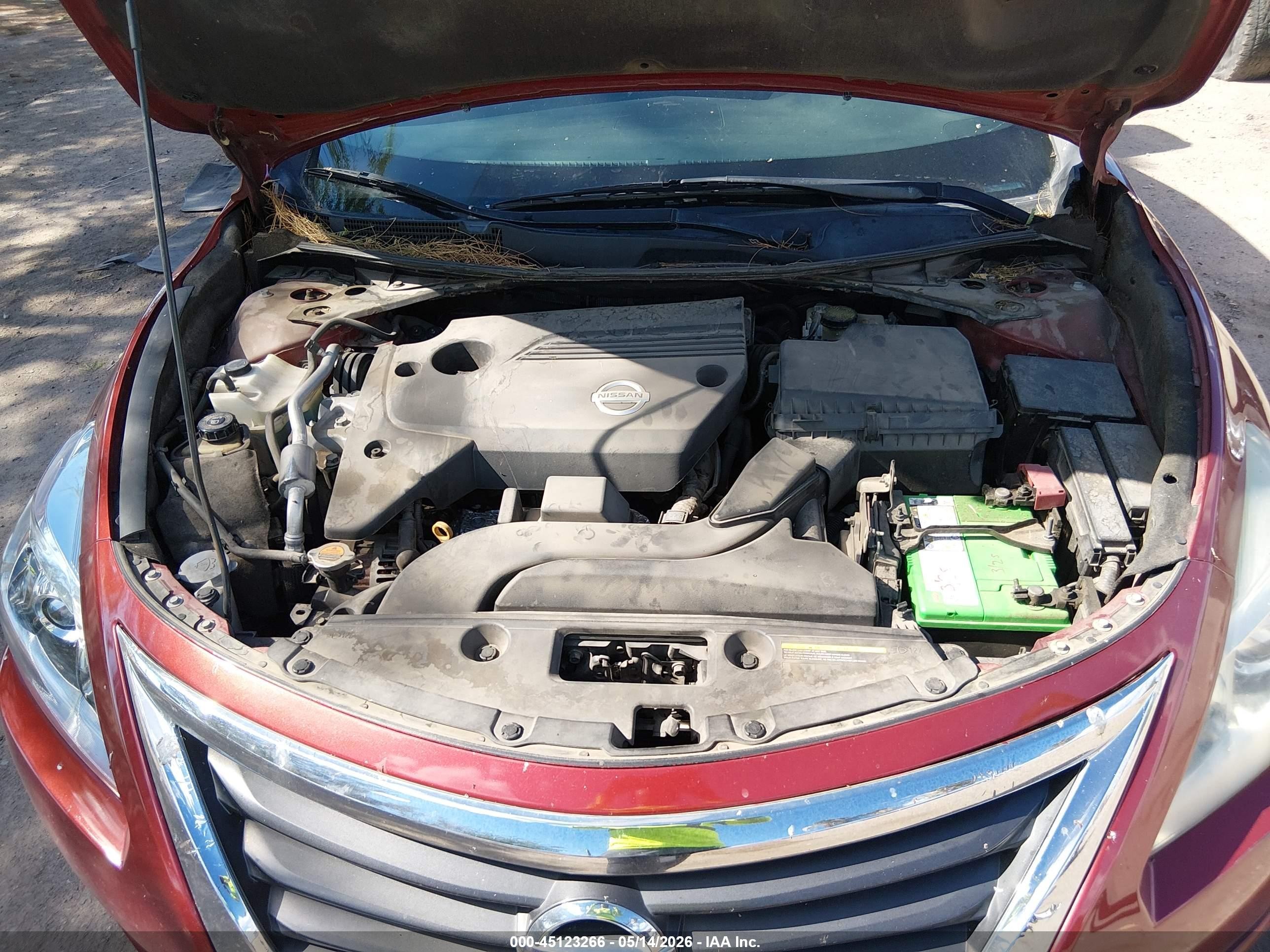 2013 Nissan Altima 2.5 S Red vin: 1N4AL3AP8DN559075